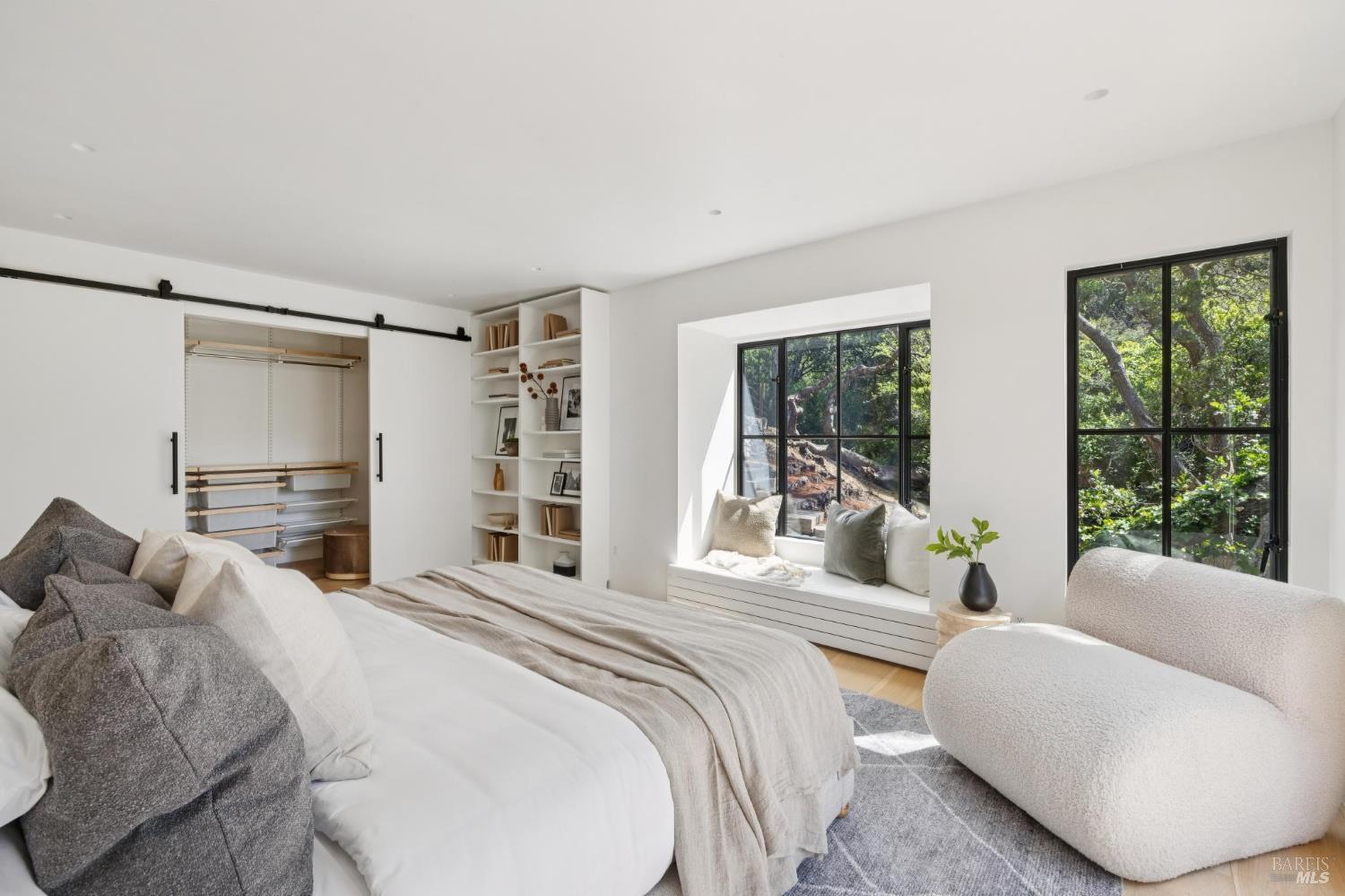 Detail Gallery Image 22 of 54 For 321 Pine Hill Rd, Mill Valley,  CA 94941 - 4 Beds | 3 Baths