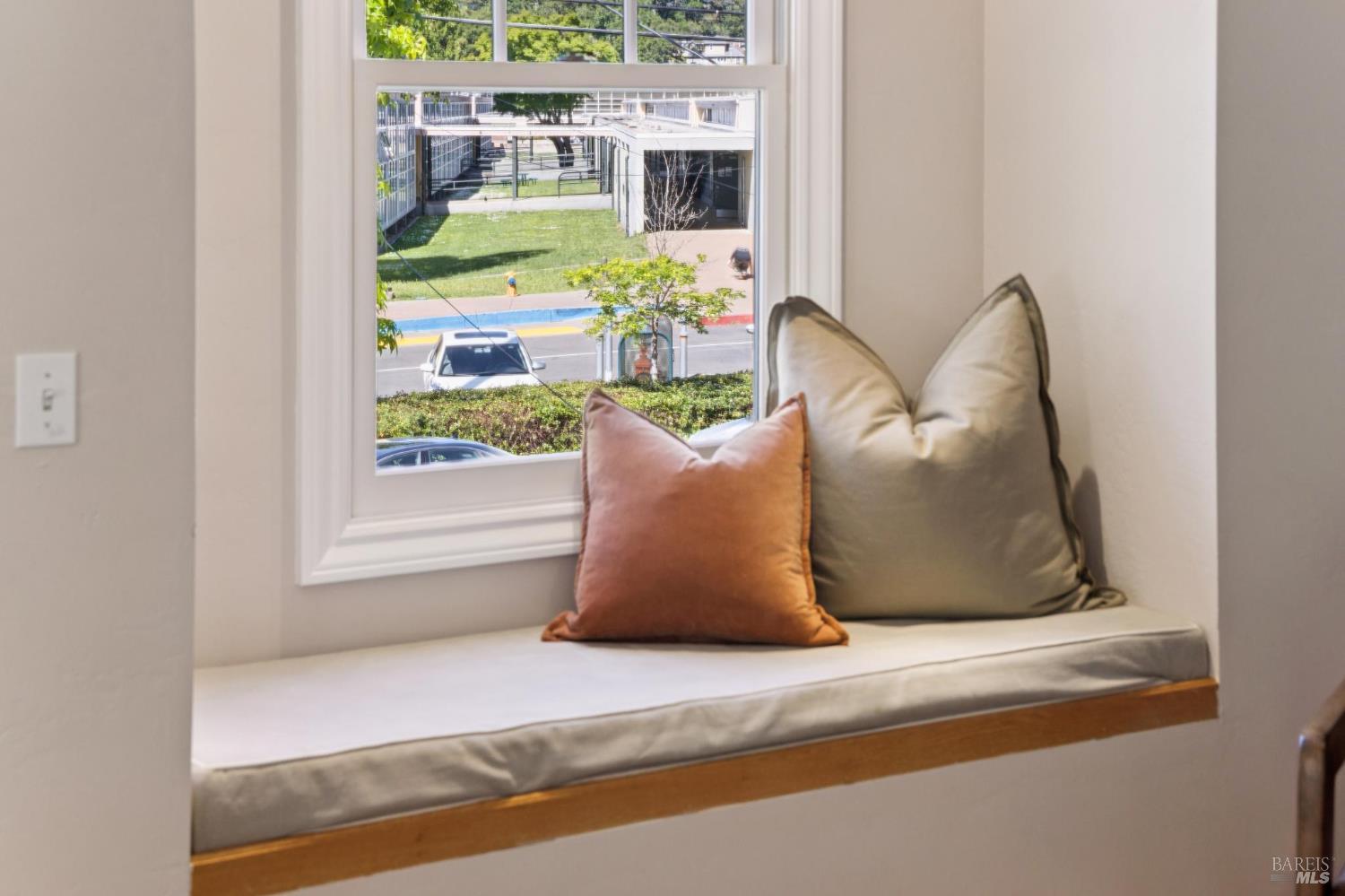 Detail Gallery Image 29 of 47 For 228 Saunders Ave, San Anselmo,  CA 94960 - 3 Beds | 2 Baths