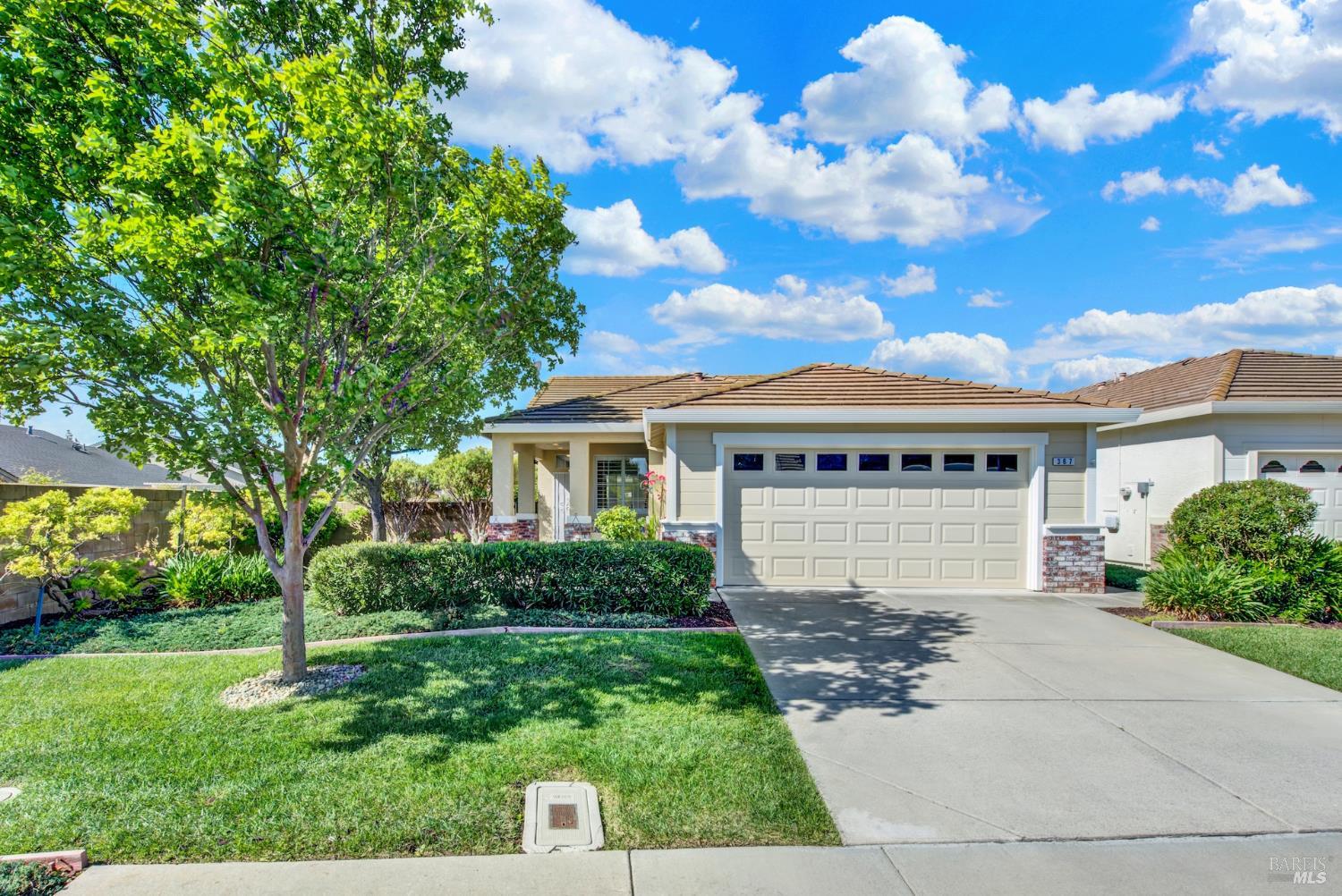 Detail Gallery Image 2 of 72 For 367 Bartlett Ln, Vacaville,  CA 95687 - 3 Beds | 2 Baths