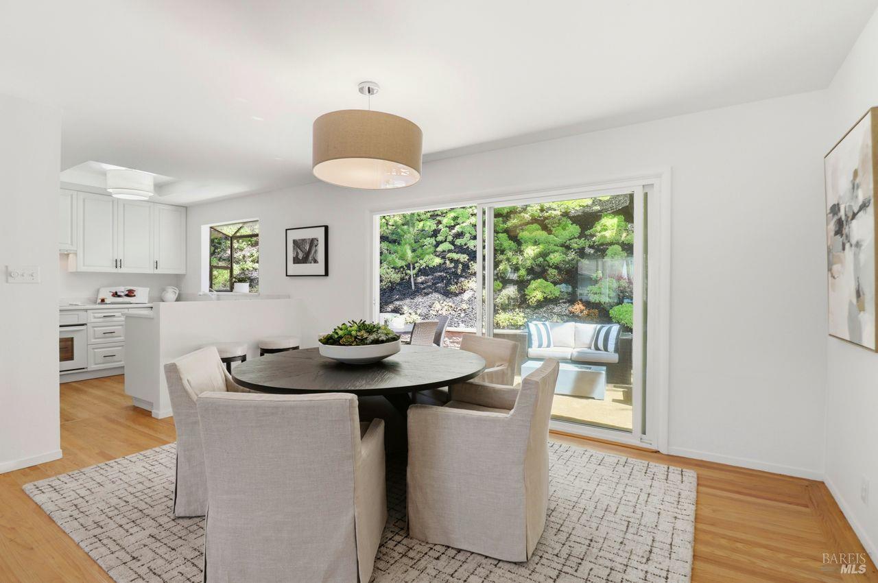 Detail Gallery Image 6 of 22 For 10 Sonora Way, Corte Madera,  CA 94925 - 4 Beds | 2 Baths