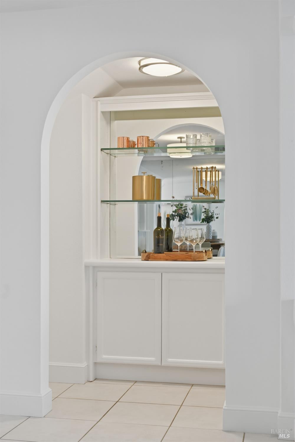 Detail Gallery Image 11 of 35 For 22 Mooring Rd, San Rafael,  CA 94901 - – Beds | – Baths