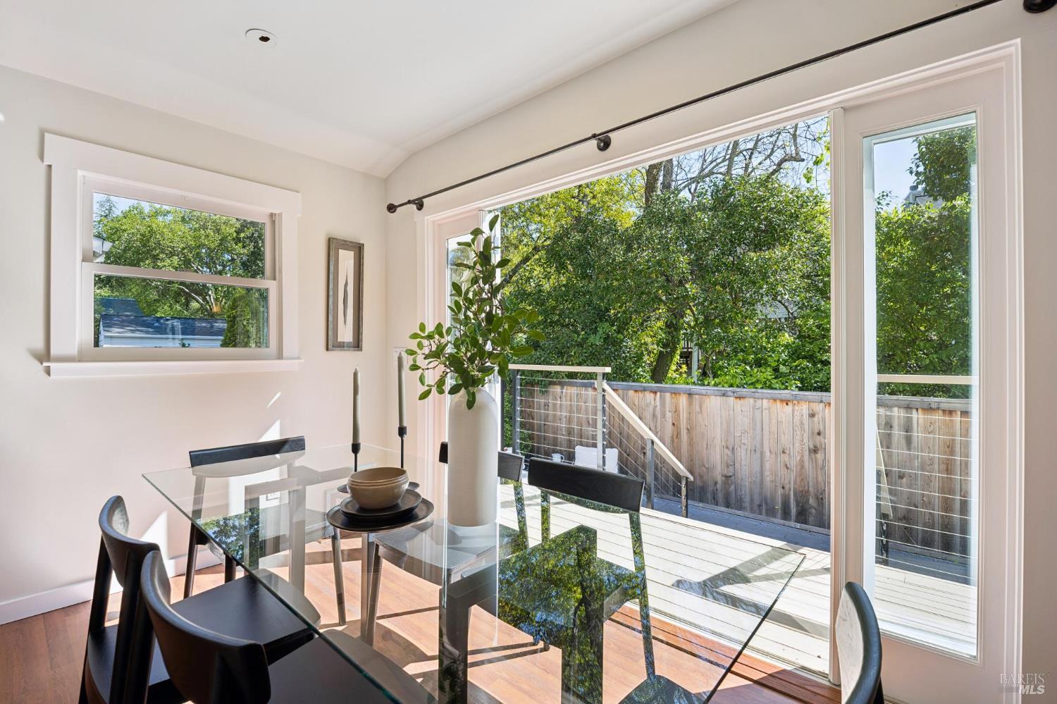 Detail Gallery Image 16 of 47 For 228 Saunders Ave, San Anselmo,  CA 94960 - 3 Beds | 2 Baths