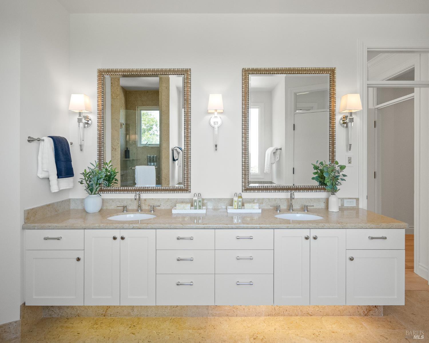 Detail Gallery Image 29 of 55 For 5 Warren Ct, Tiburon,  CA 94920 - 4 Beds | 4/1 Baths