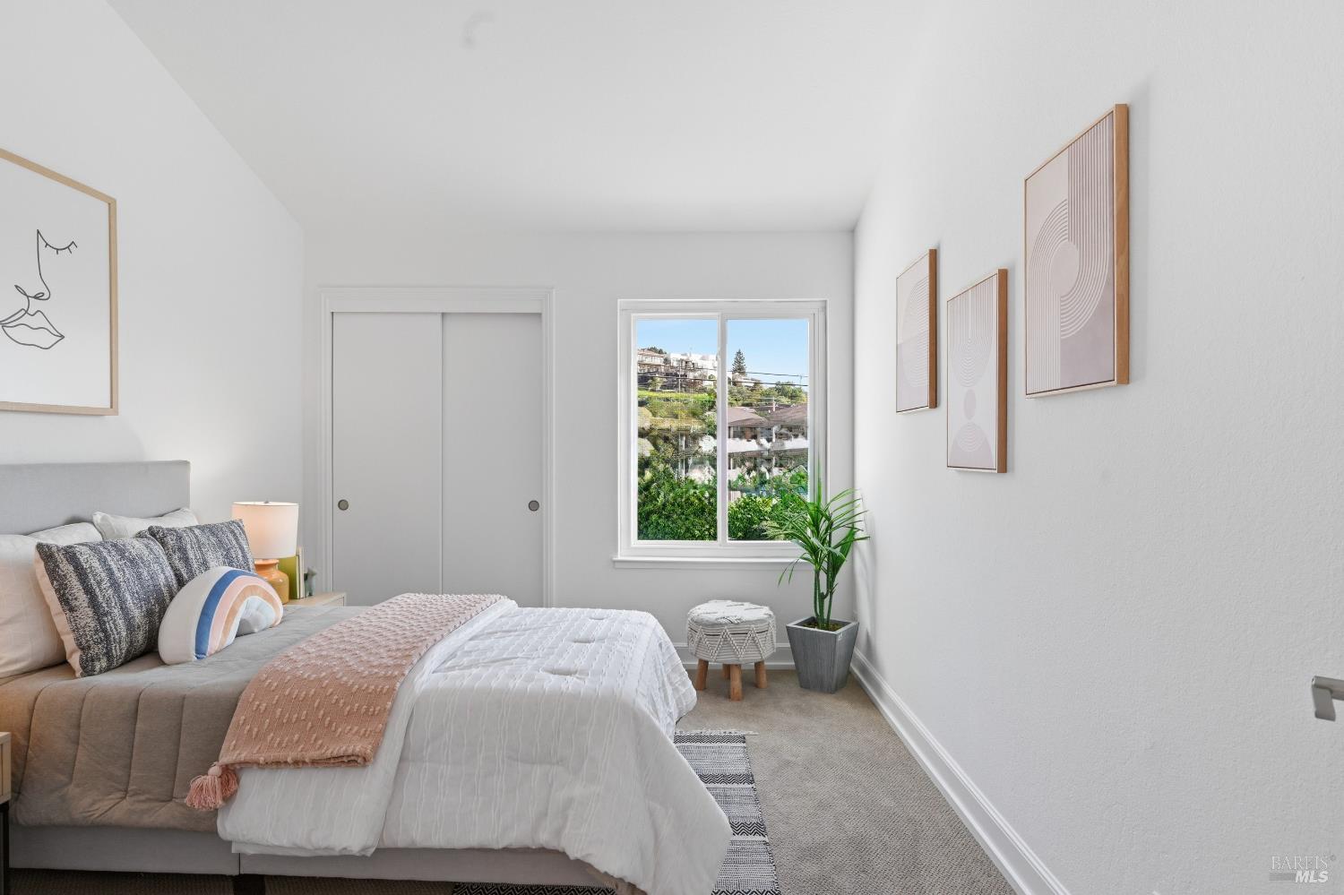 Detail Gallery Image 27 of 35 For 22 Mooring Rd, San Rafael,  CA 94901 - – Beds | – Baths