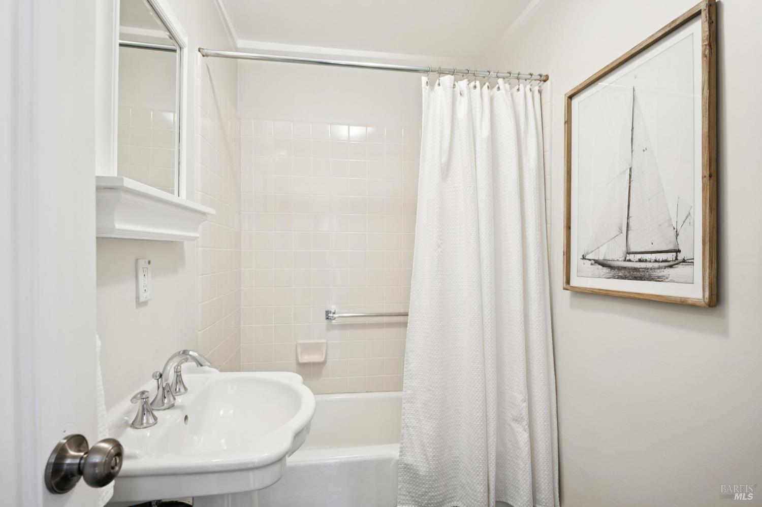 Detail Gallery Image 20 of 47 For 228 Saunders Ave, San Anselmo,  CA 94960 - 3 Beds | 2 Baths