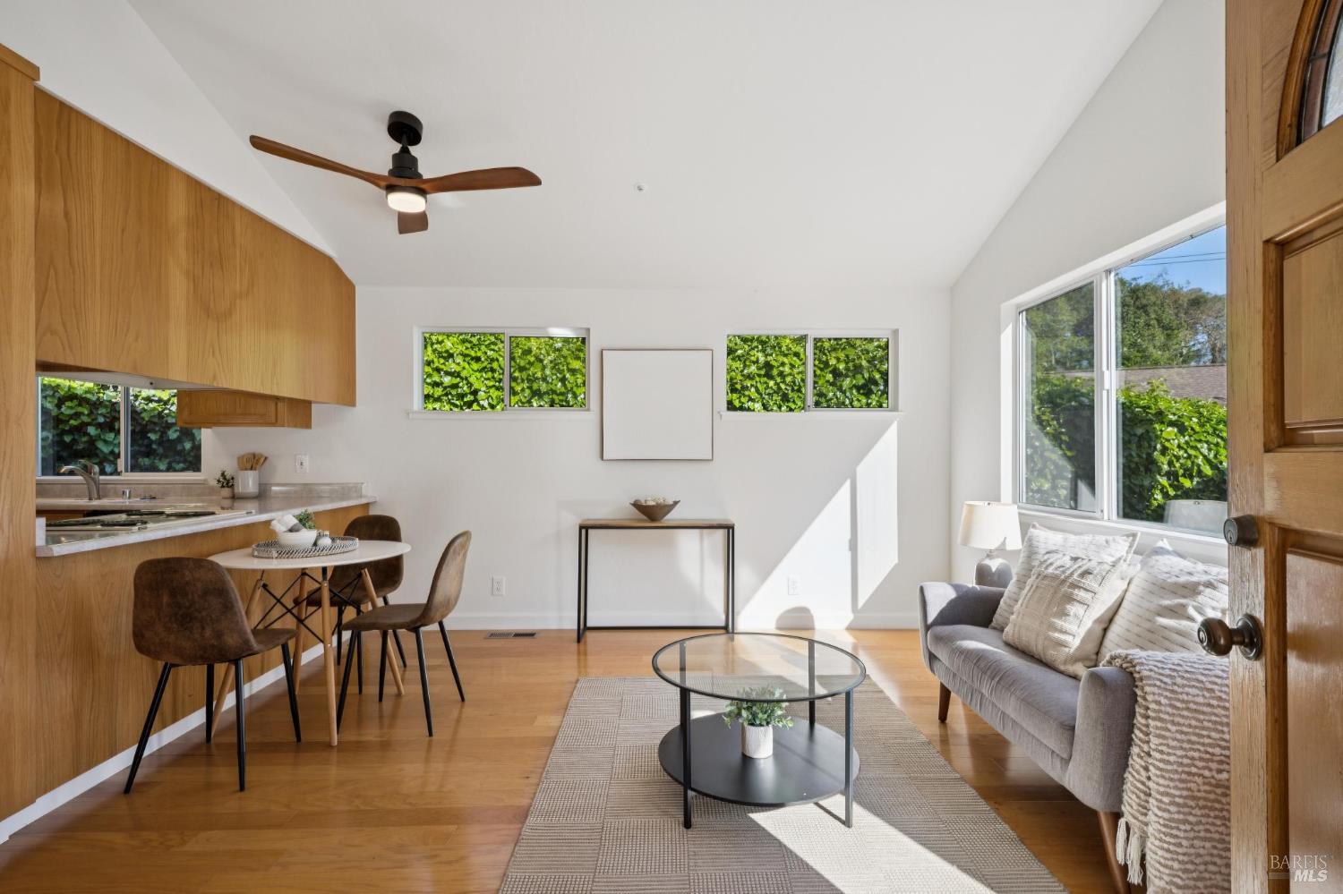 Detail Gallery Image 43 of 59 For 14 Angelica Ct, Novato,  CA 94947 - 5 Beds | 3 Baths