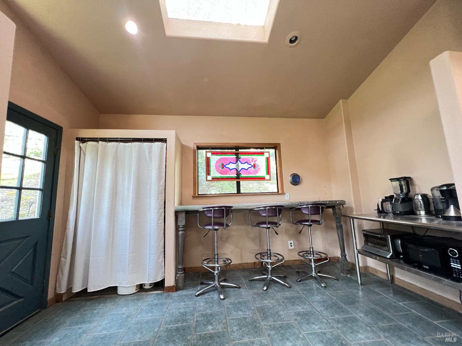 Detail Gallery Image 6 of 42 For 4000 Ridgewood Rd, Willits,  CA 95490 - 2 Beds | 2 Baths