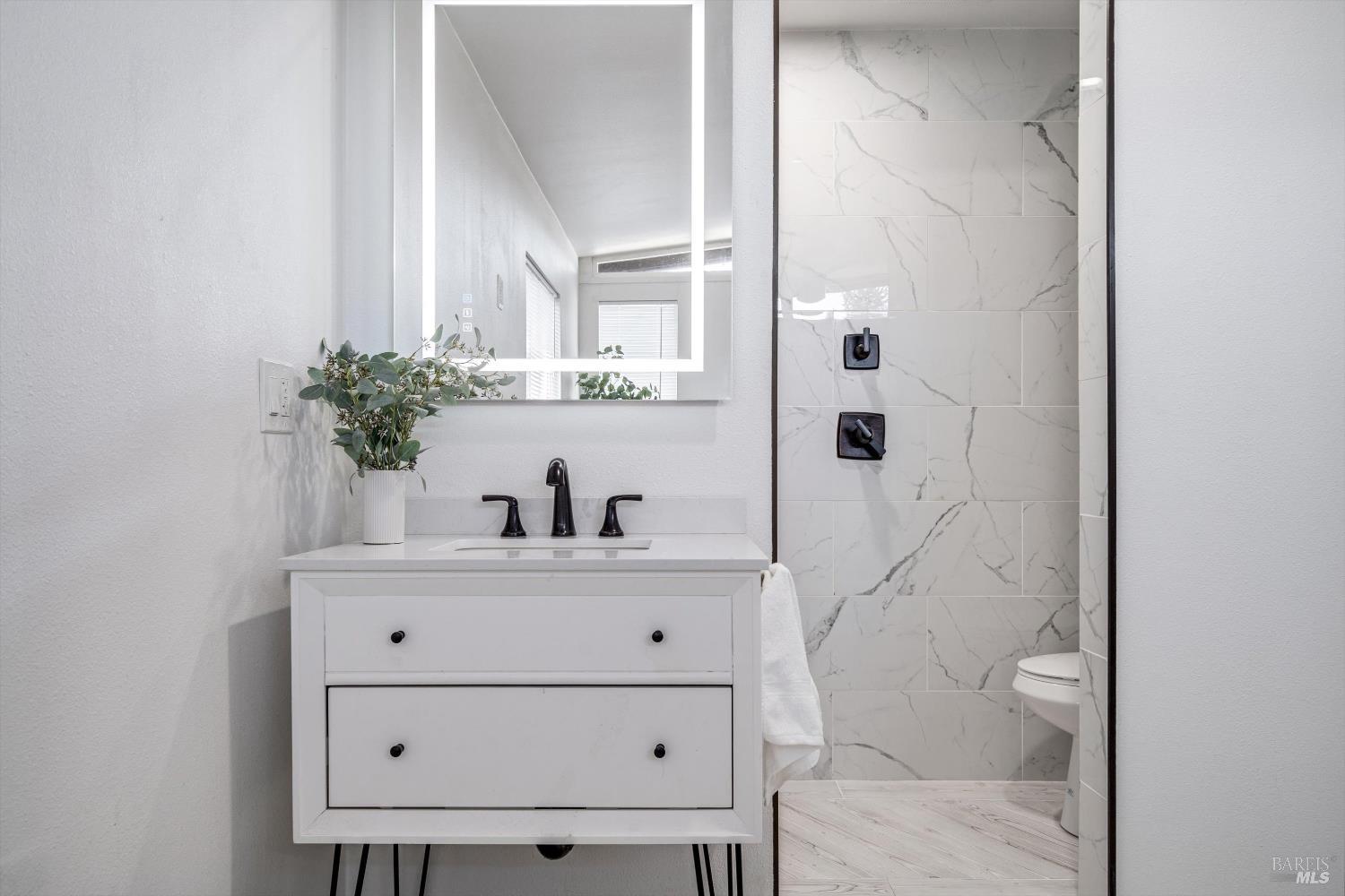 Detail Gallery Image 19 of 29 For 410 Cottonwood Dr, Vallejo,  CA 94591 - 3 Beds | 2 Baths