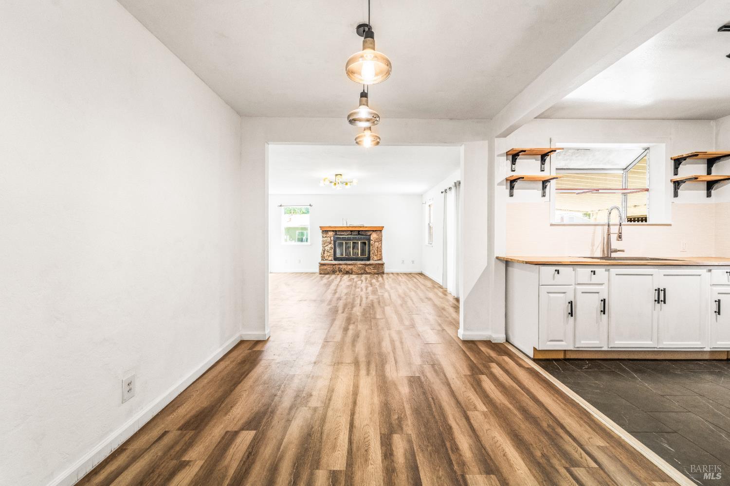 Detail Gallery Image 7 of 50 For 560 Russell St, Vallejo,  CA 94591 - 2 Beds | 2 Baths