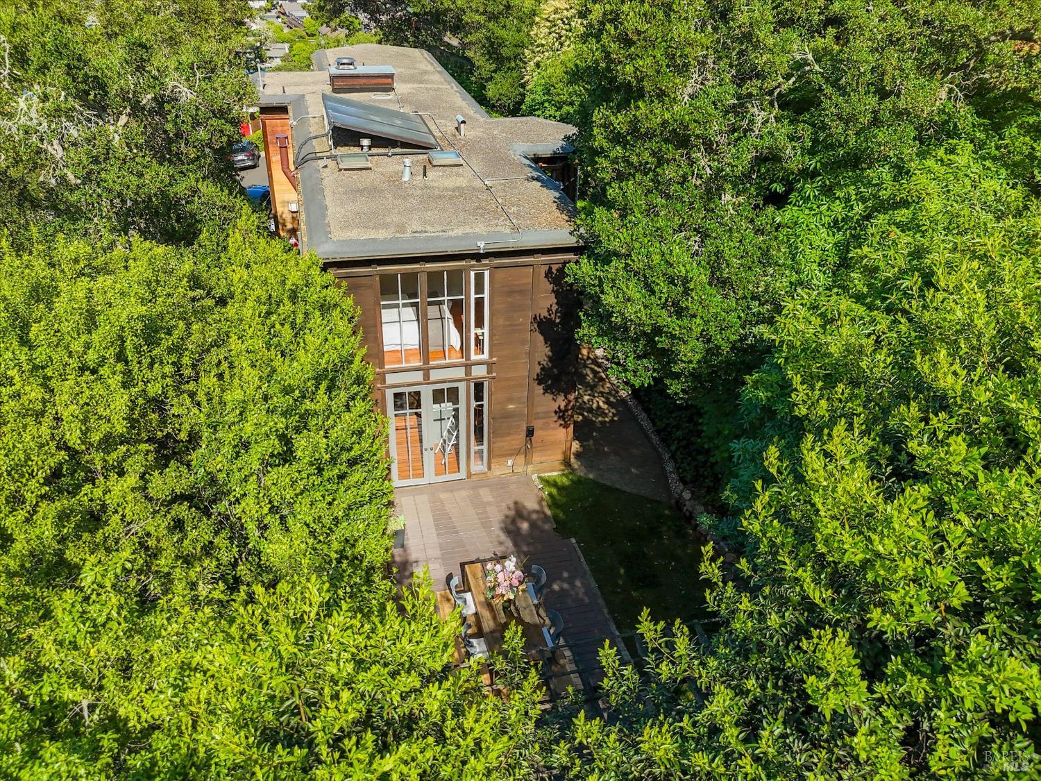 Detail Gallery Image 43 of 47 For 45 Bella Vista Ave, Belvedere,  CA 94920 - 4 Beds | 3 Baths