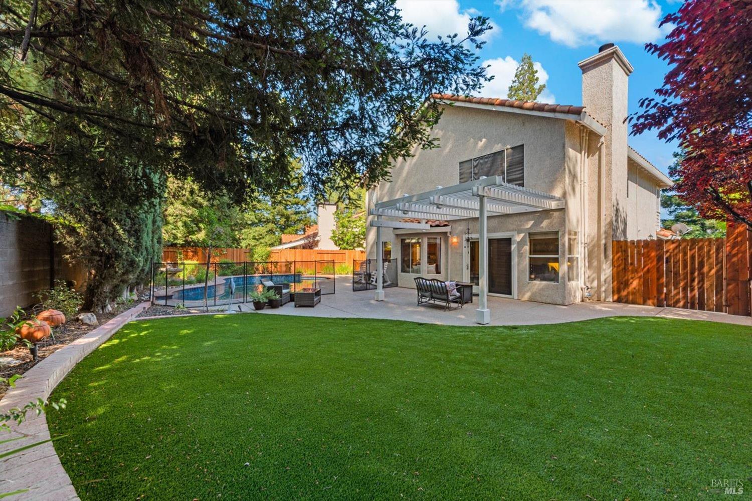 Detail Gallery Image 4 of 67 For 612 Cougar Ct, Vacaville,  CA 95688 - 4 Beds | 2/1 Baths