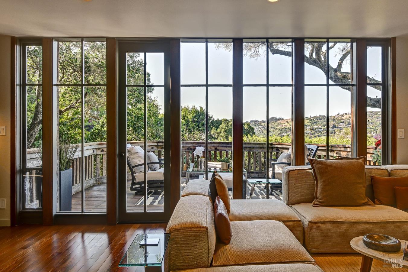 Detail Gallery Image 3 of 47 For 45 Bella Vista Ave, Belvedere,  CA 94920 - 4 Beds | 3 Baths