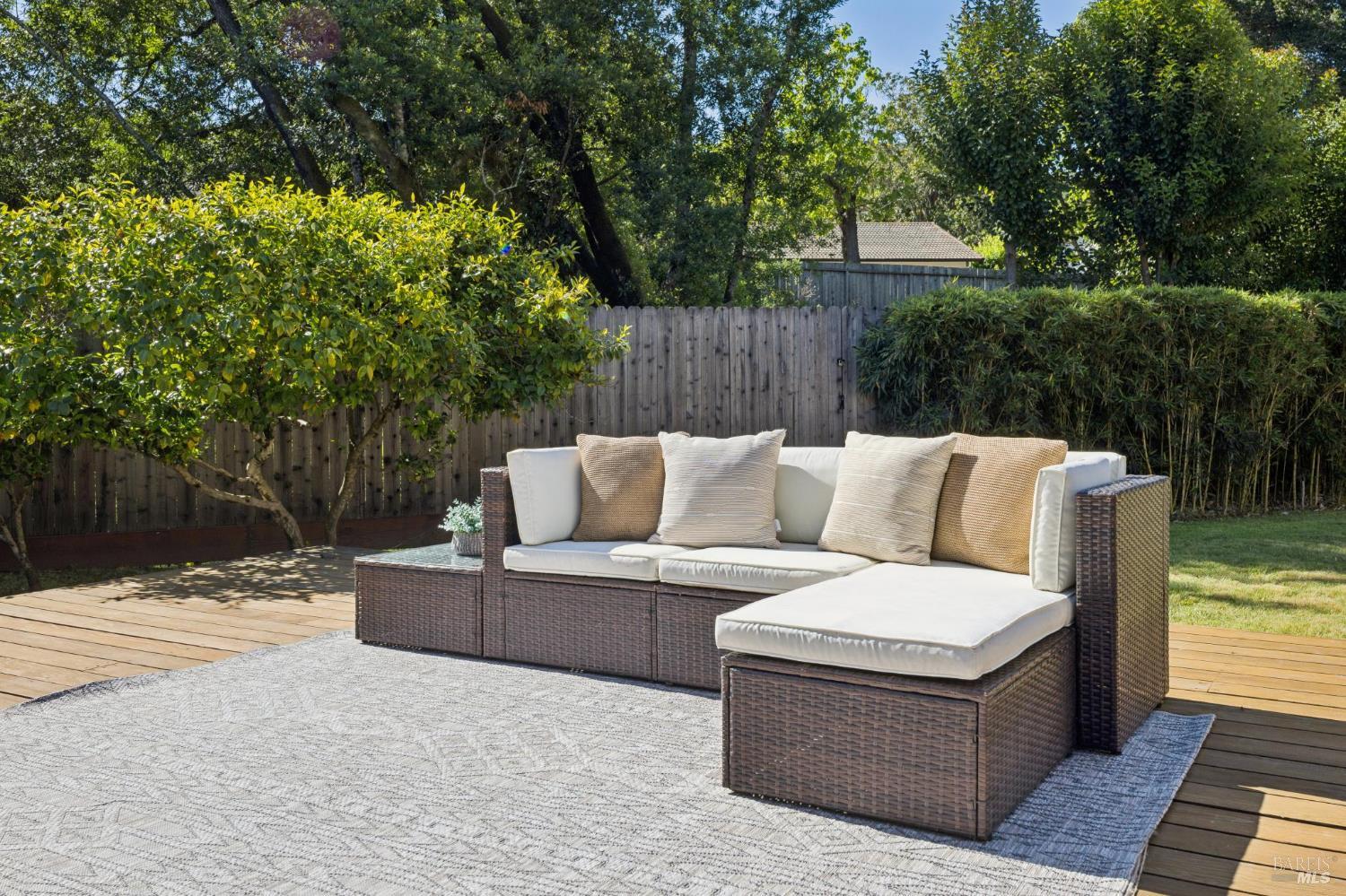 Detail Gallery Image 37 of 59 For 14 Angelica Ct, Novato,  CA 94947 - 5 Beds | 3 Baths