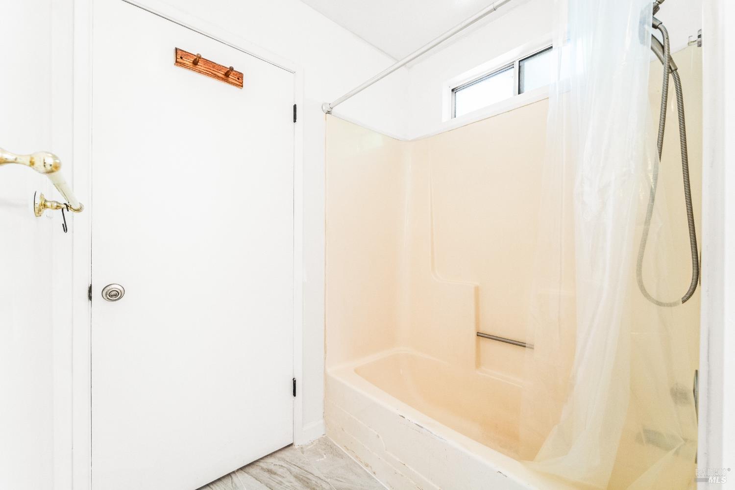 Detail Gallery Image 23 of 50 For 560 Russell St, Vallejo,  CA 94591 - 2 Beds | 2 Baths