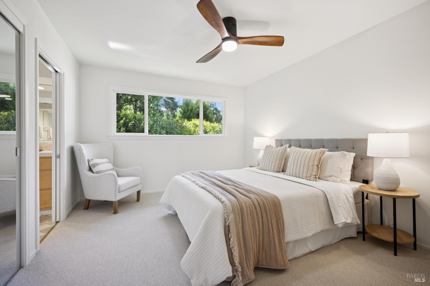 Detail Gallery Image 18 of 59 For 14 Angelica Ct, Novato,  CA 94947 - 5 Beds | 3 Baths