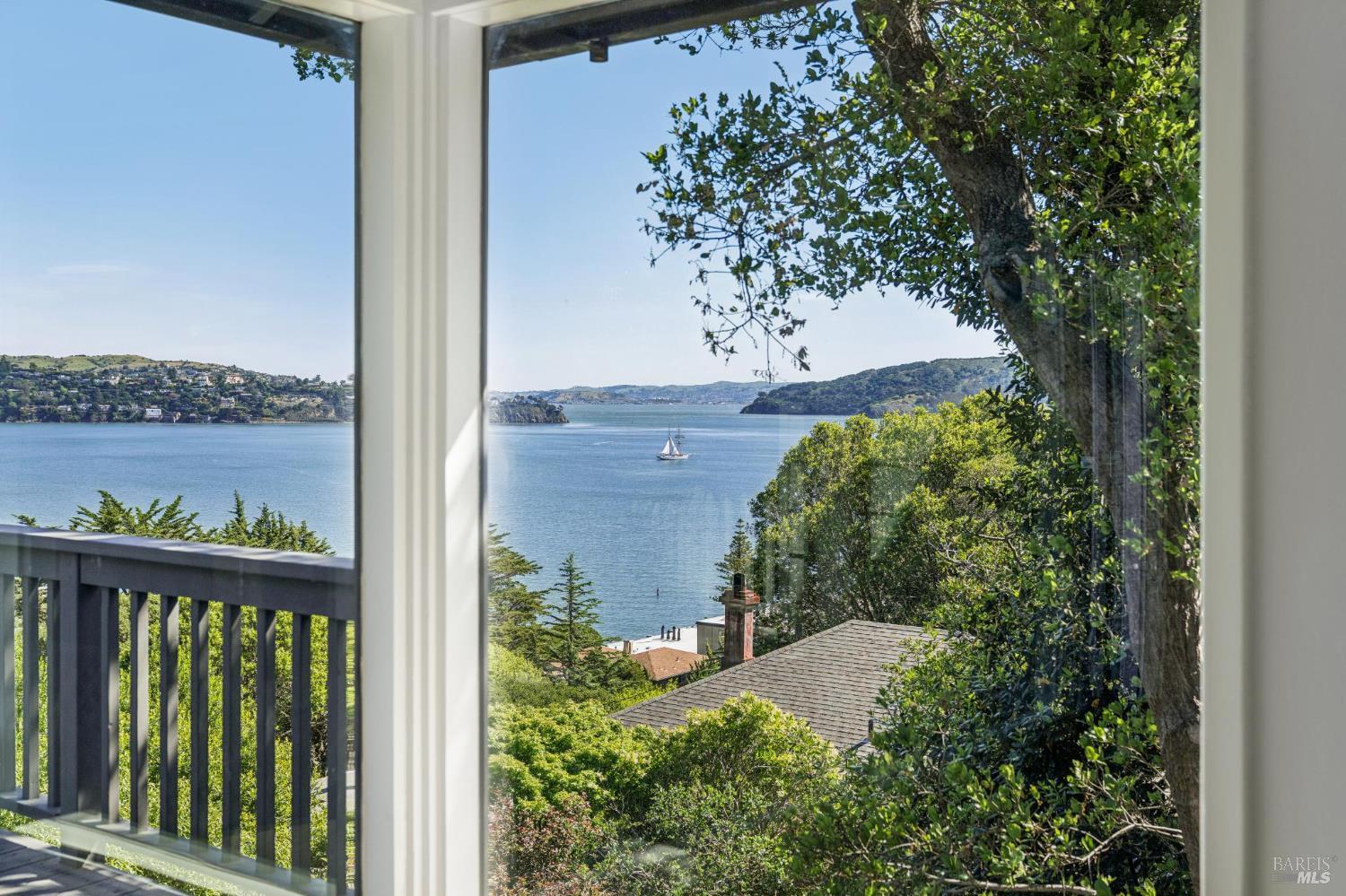 Detail Gallery Image 14 of 55 For 126 Edwards Ave, Sausalito,  CA 94965 - – Beds | – Baths