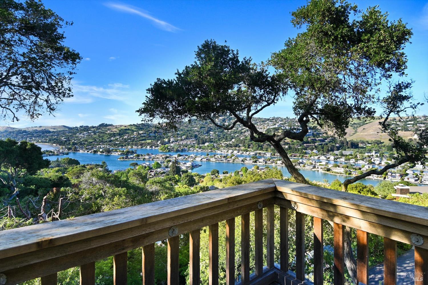 Detail Gallery Image 41 of 47 For 45 Bella Vista Ave, Belvedere,  CA 94920 - 4 Beds | 3 Baths