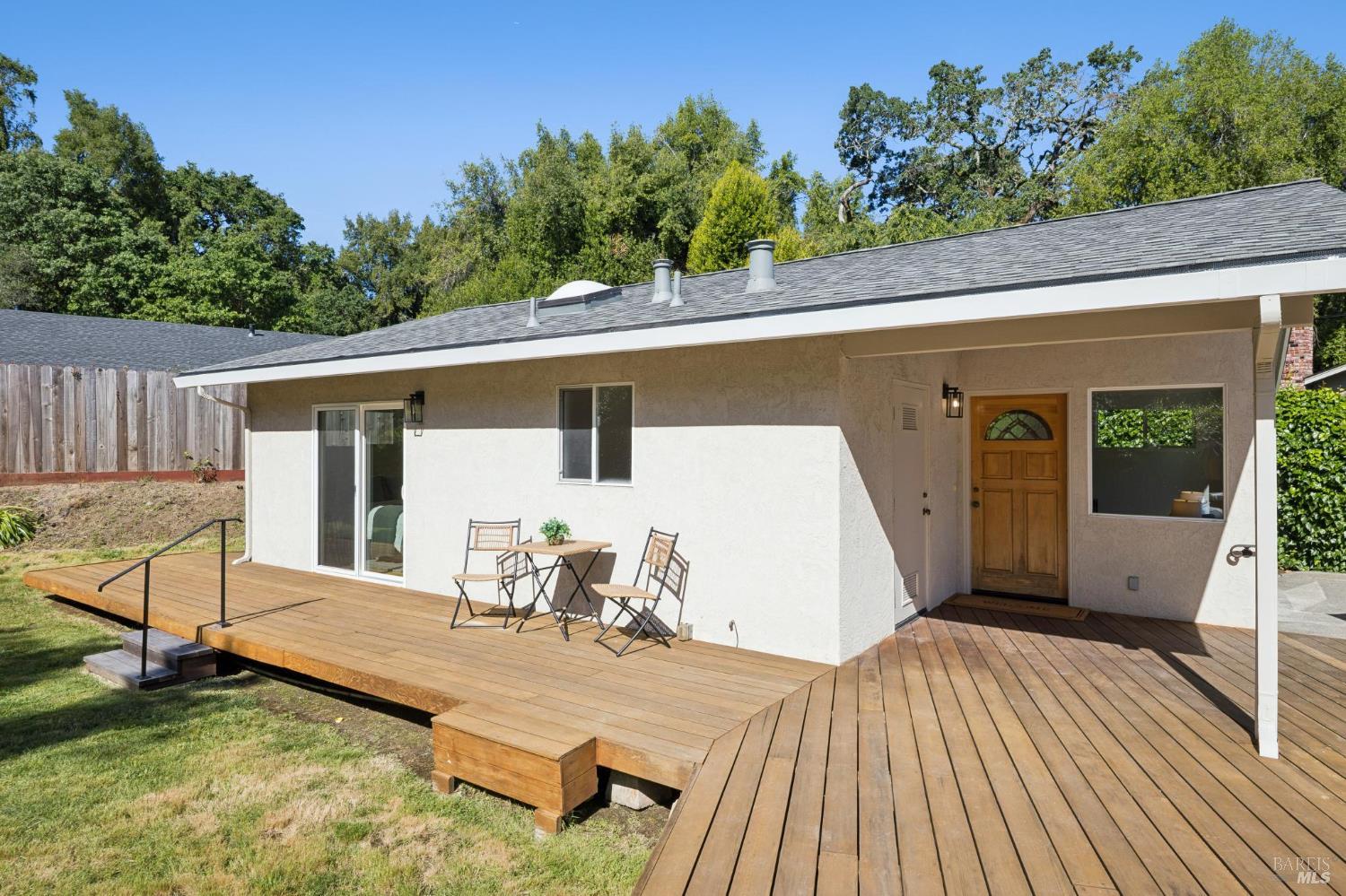 Detail Gallery Image 41 of 59 For 14 Angelica Ct, Novato,  CA 94947 - 5 Beds | 3 Baths