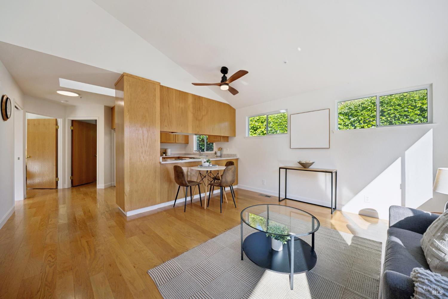 Detail Gallery Image 44 of 59 For 14 Angelica Ct, Novato,  CA 94947 - 5 Beds | 3 Baths