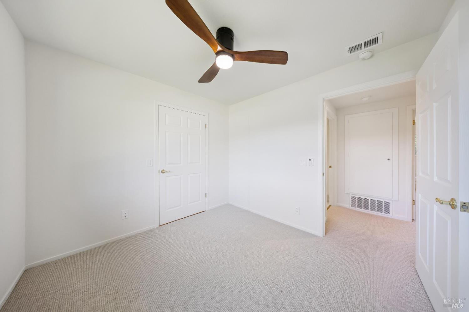 Detail Gallery Image 25 of 59 For 14 Angelica Ct, Novato,  CA 94947 - 5 Beds | 3 Baths