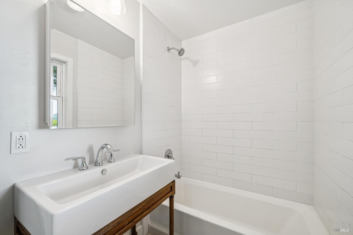 Detail Gallery Image 23 of 55 For 126 Edwards Ave, Sausalito,  CA 94965 - – Beds | – Baths