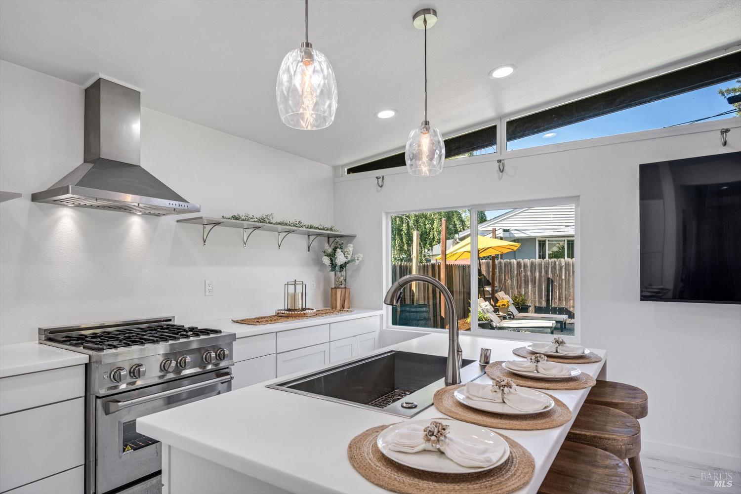 Detail Gallery Image 10 of 29 For 410 Cottonwood Dr, Vallejo,  CA 94591 - 3 Beds | 2 Baths