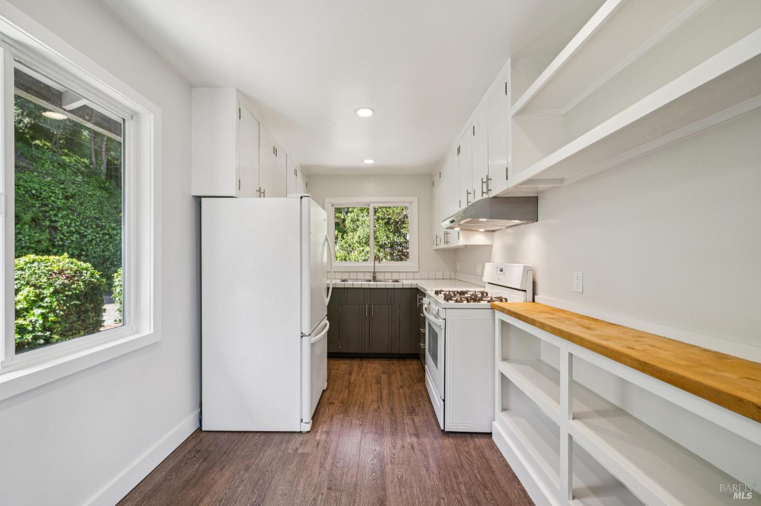 Detail Gallery Image 18 of 55 For 126 Edwards Ave, Sausalito,  CA 94965 - – Beds | – Baths