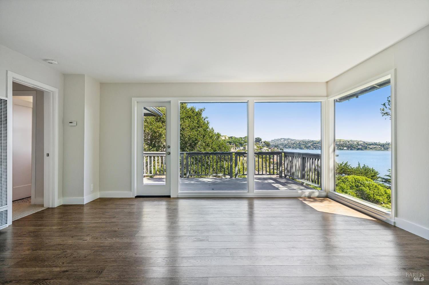 Detail Gallery Image 13 of 55 For 126 Edwards Ave, Sausalito,  CA 94965 - – Beds | – Baths