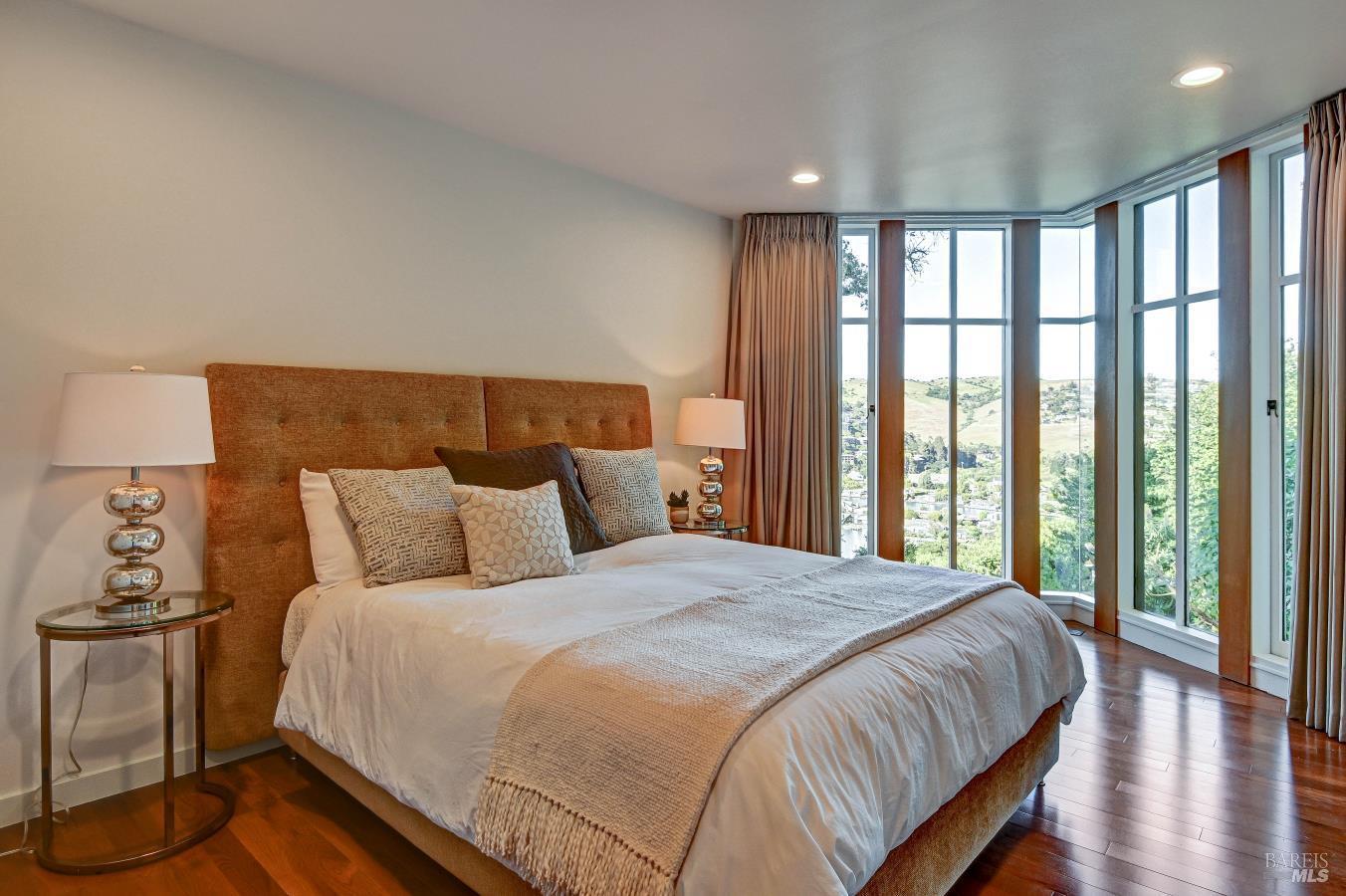 Detail Gallery Image 24 of 47 For 45 Bella Vista Ave, Belvedere,  CA 94920 - 4 Beds | 3 Baths