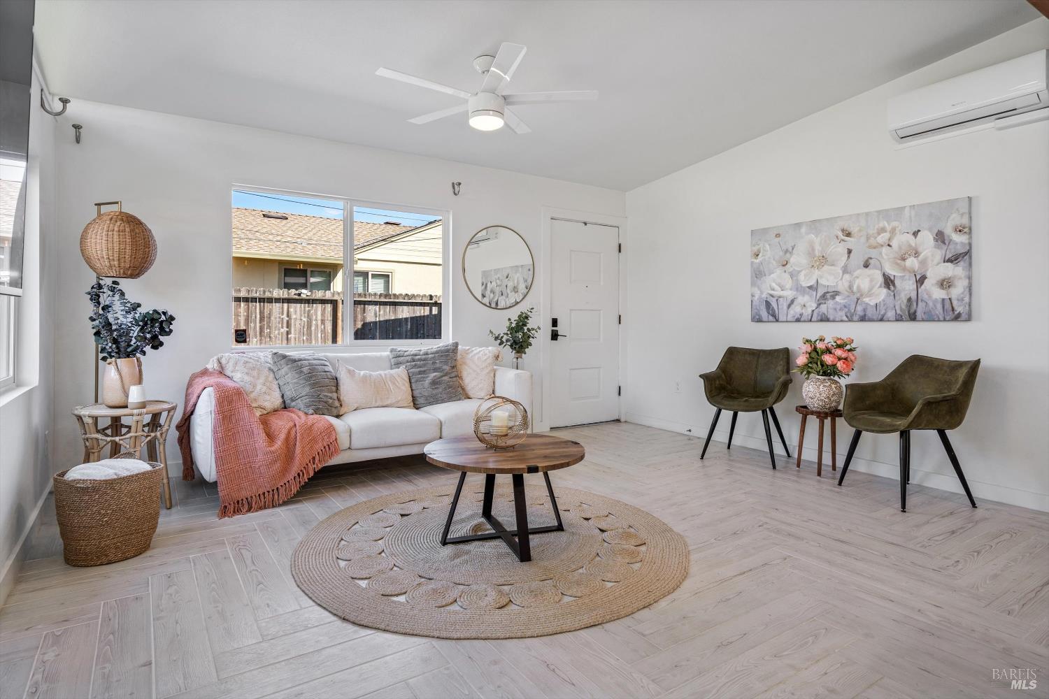 Detail Gallery Image 8 of 29 For 410 Cottonwood Dr, Vallejo,  CA 94591 - 3 Beds | 2 Baths