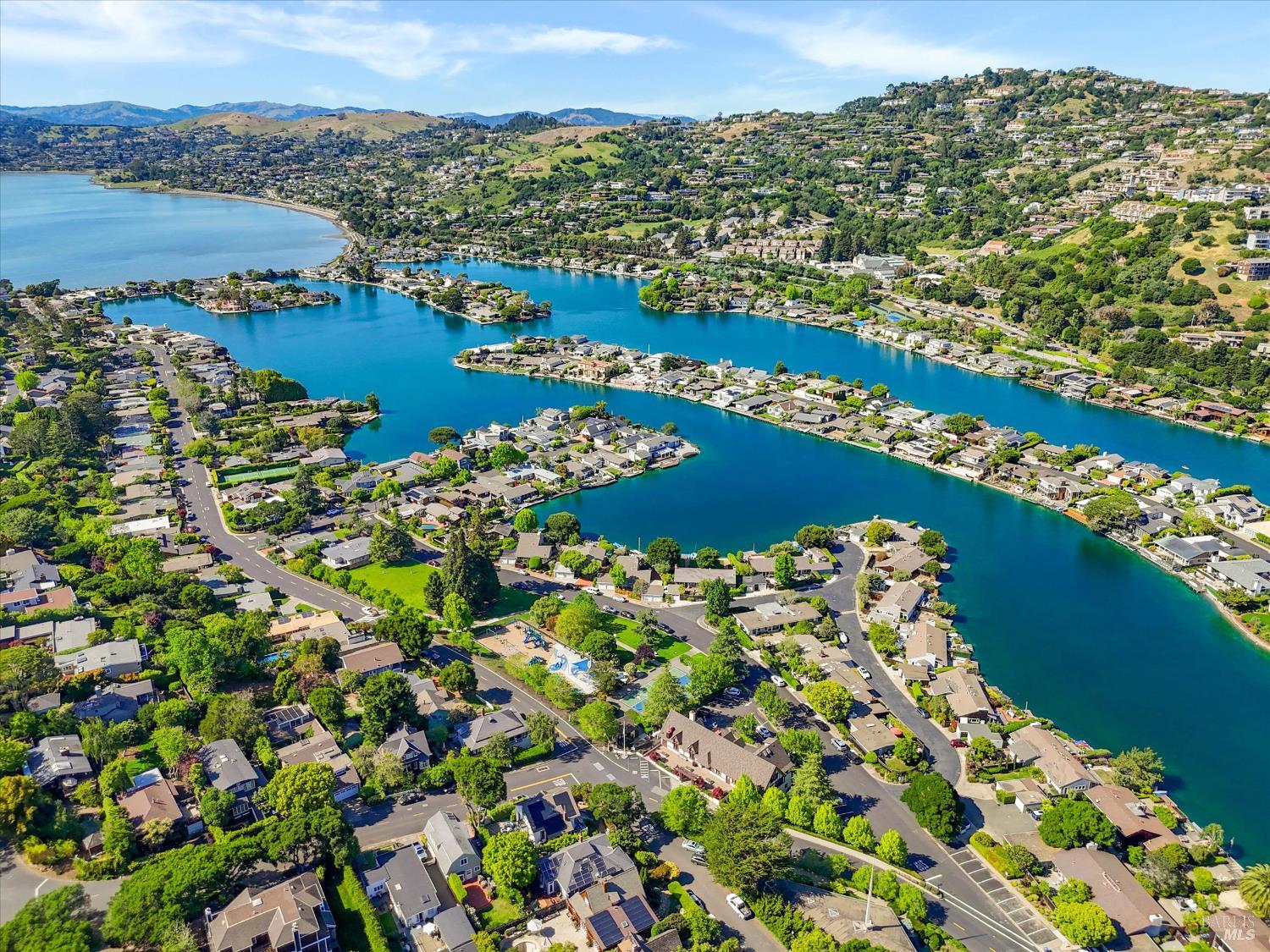 Detail Gallery Image 44 of 47 For 45 Bella Vista Ave, Belvedere,  CA 94920 - 4 Beds | 3 Baths