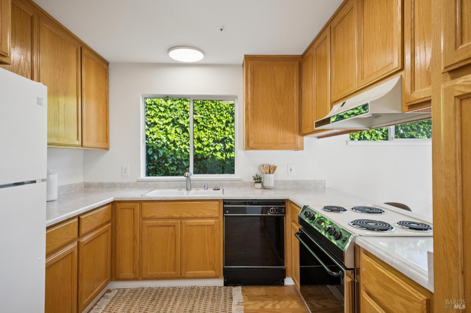 Detail Gallery Image 49 of 59 For 14 Angelica Ct, Novato,  CA 94947 - 5 Beds | 3 Baths