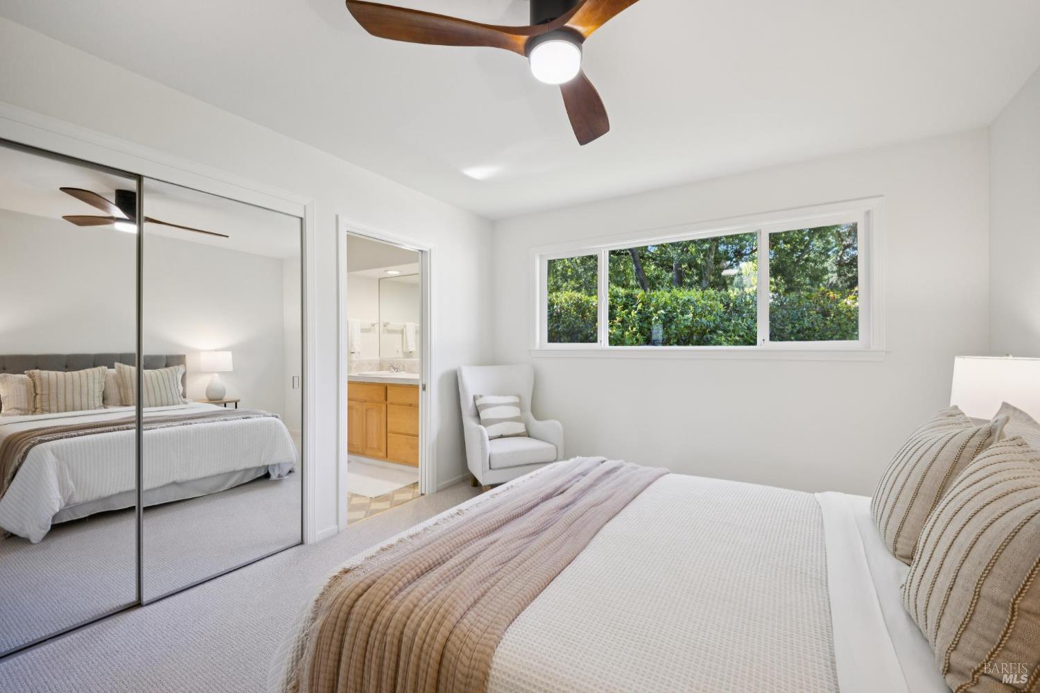 Detail Gallery Image 19 of 59 For 14 Angelica Ct, Novato,  CA 94947 - 5 Beds | 3 Baths