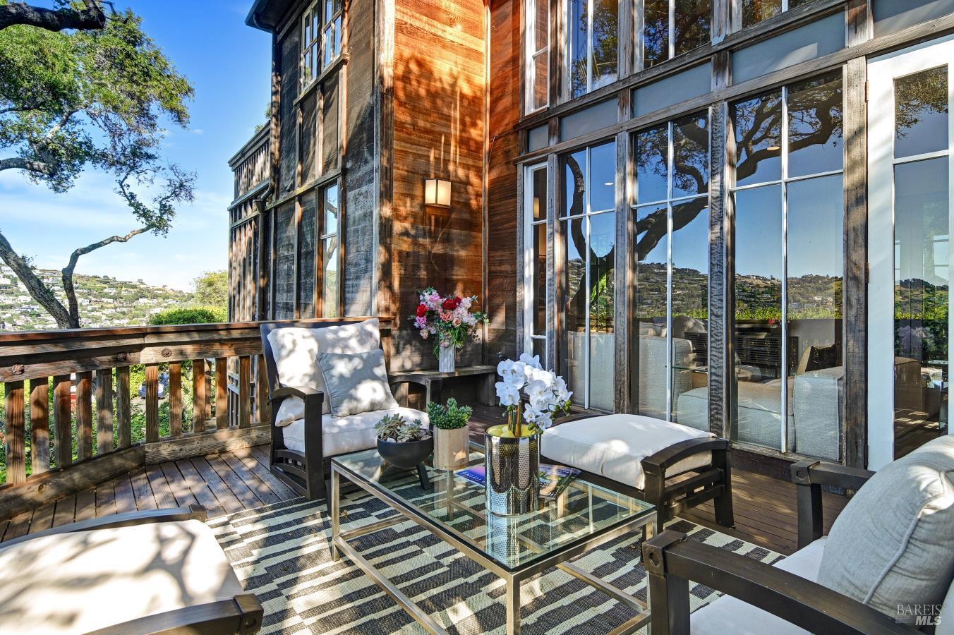 Detail Gallery Image 9 of 47 For 45 Bella Vista Ave, Belvedere,  CA 94920 - 4 Beds | 3 Baths