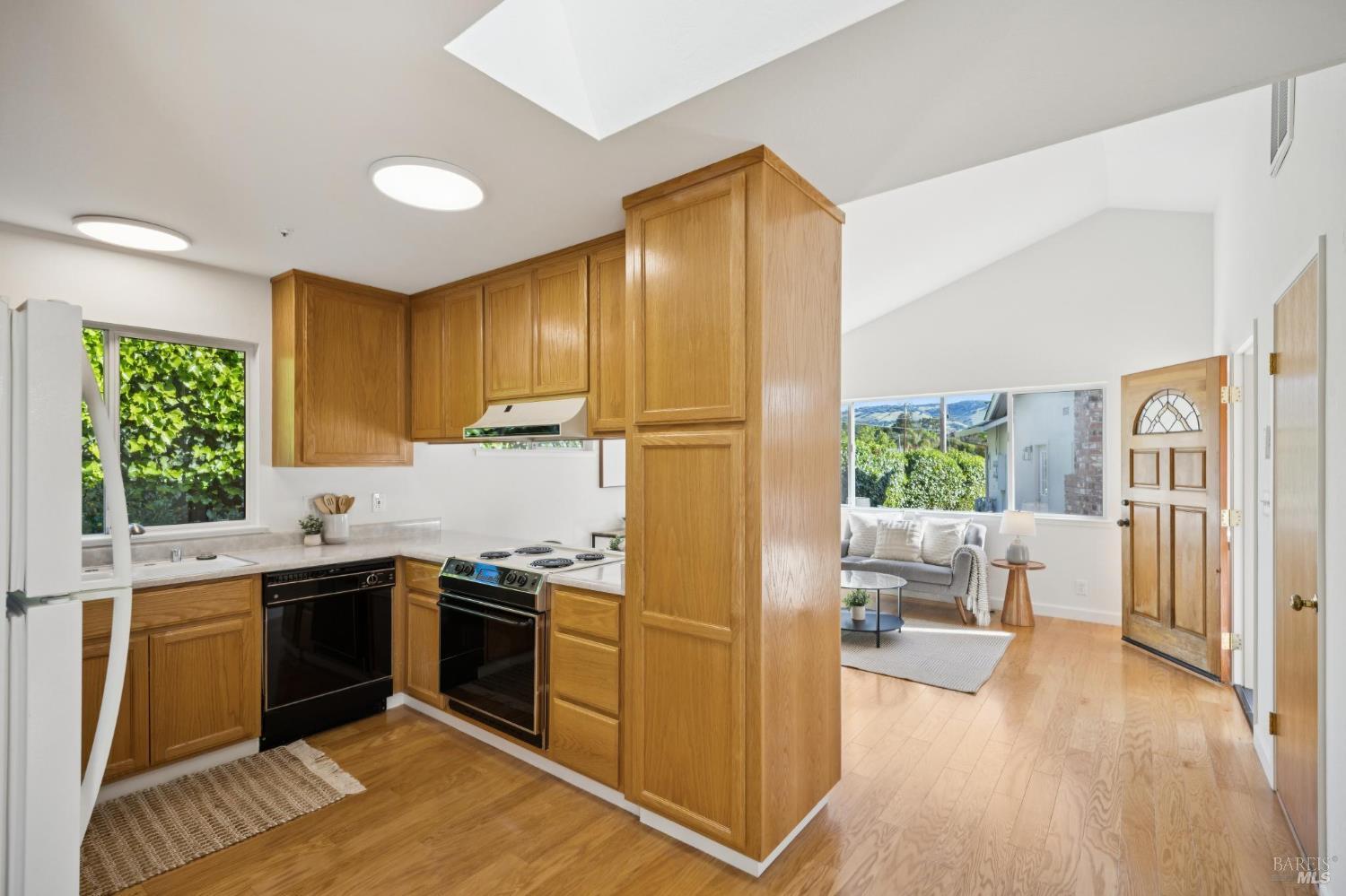 Detail Gallery Image 47 of 59 For 14 Angelica Ct, Novato,  CA 94947 - 5 Beds | 3 Baths