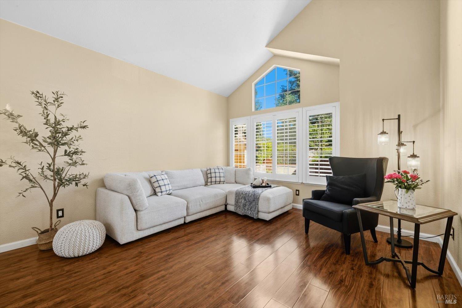 Detail Gallery Image 11 of 67 For 612 Cougar Ct, Vacaville,  CA 95688 - 4 Beds | 2/1 Baths