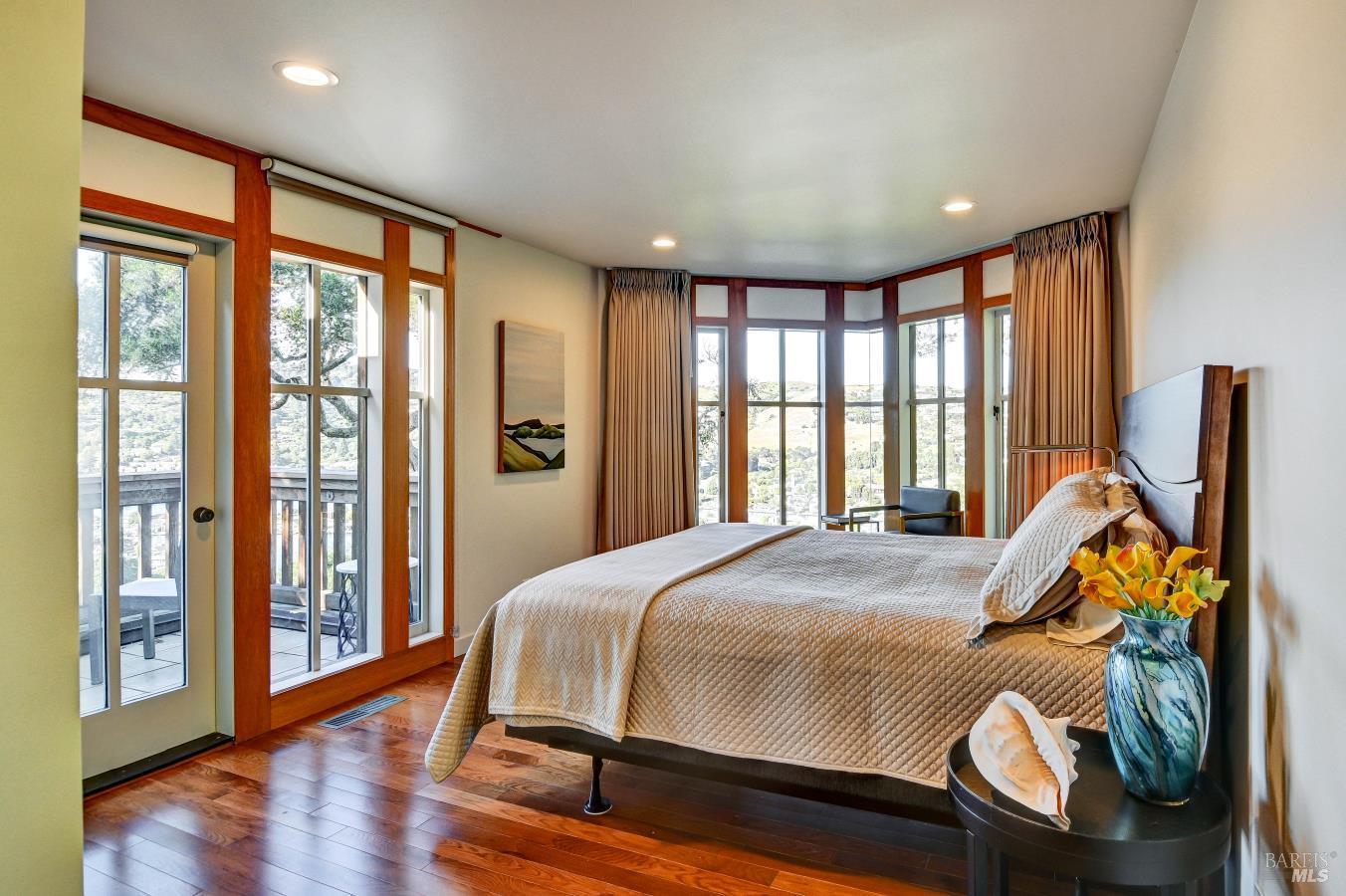 Detail Gallery Image 23 of 47 For 45 Bella Vista Ave, Belvedere,  CA 94920 - 4 Beds | 3 Baths