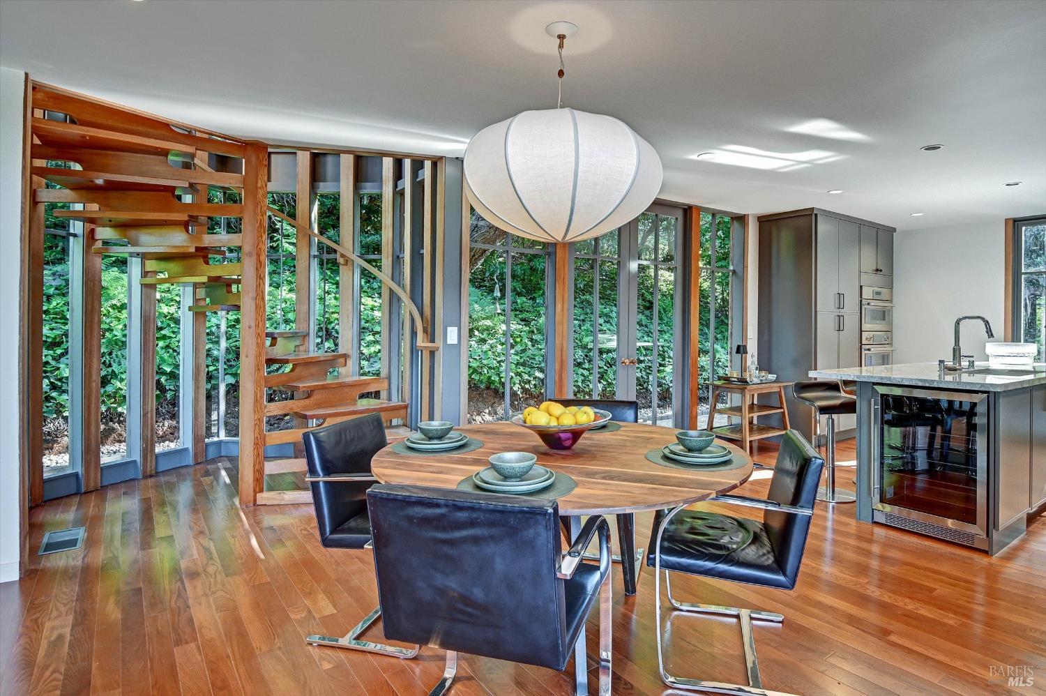 Detail Gallery Image 10 of 47 For 45 Bella Vista Ave, Belvedere,  CA 94920 - 4 Beds | 3 Baths