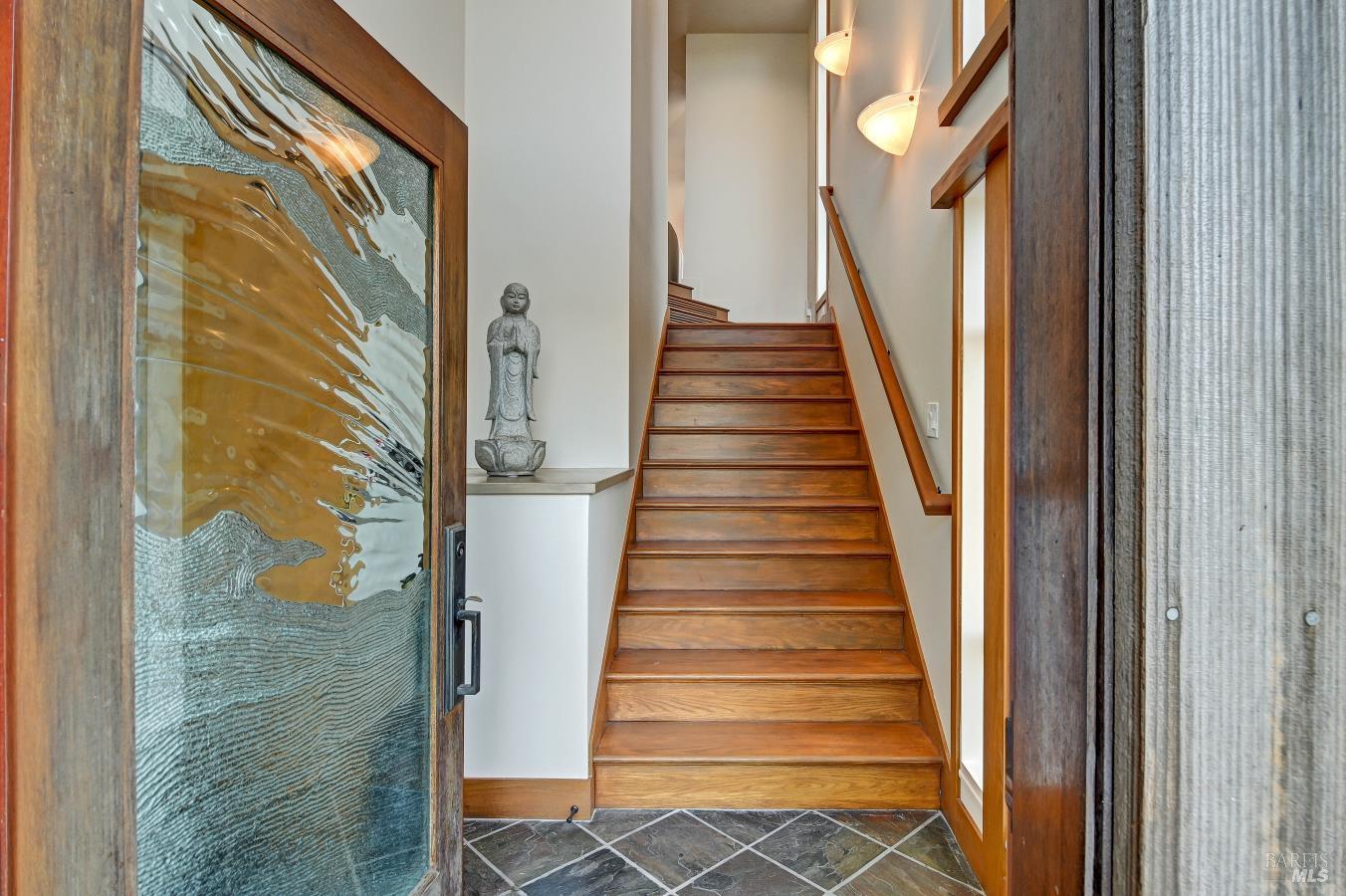 Detail Gallery Image 4 of 47 For 45 Bella Vista Ave, Belvedere,  CA 94920 - 4 Beds | 3 Baths