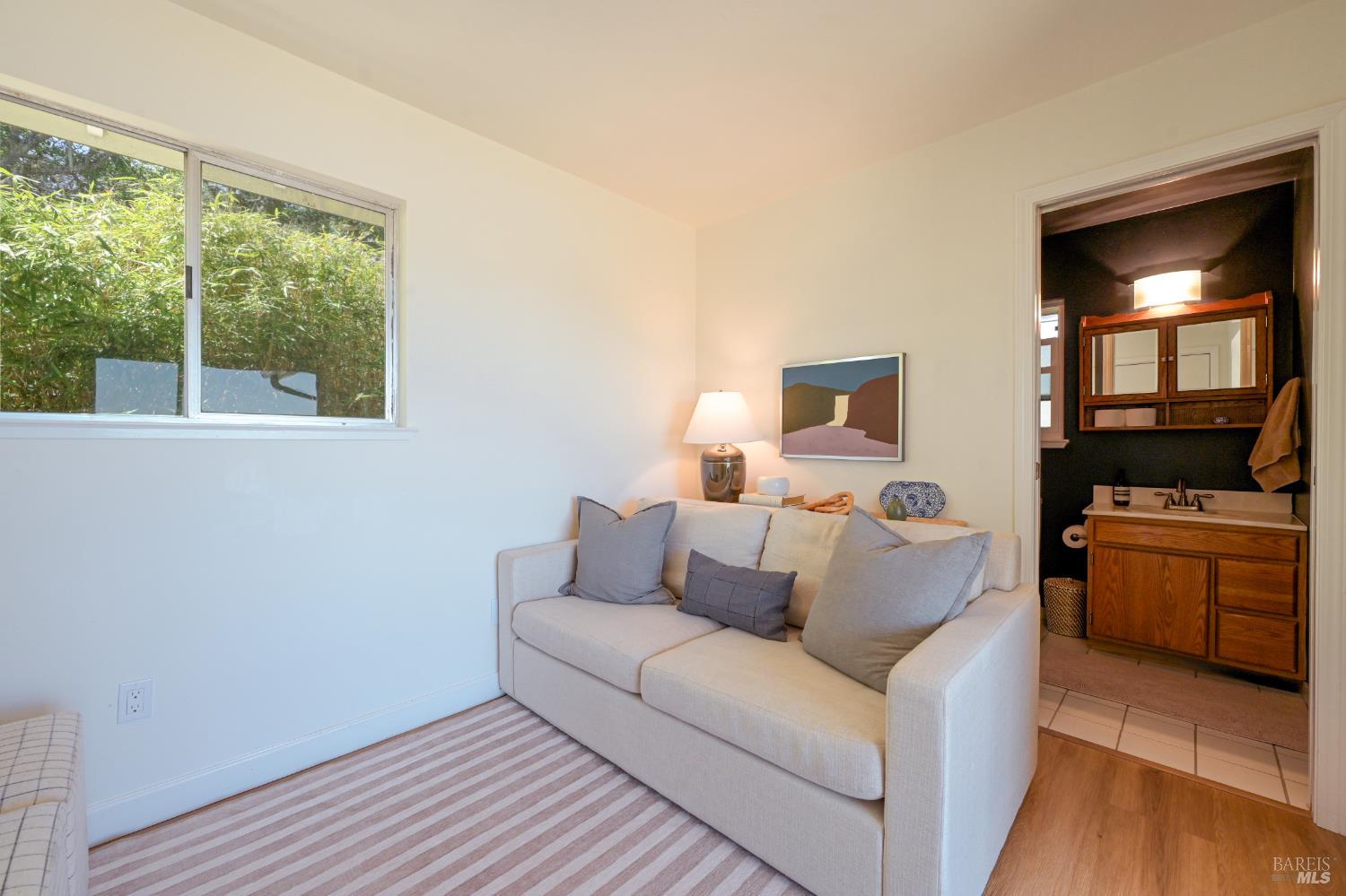 Detail Gallery Image 10 of 52 For 39 Havenwood Rd, Novato,  CA 94945 - 1 Beds | 1 Baths