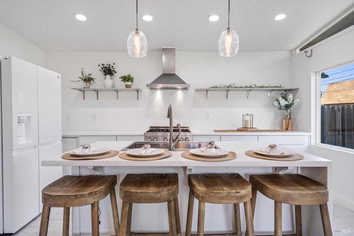 Detail Gallery Image 9 of 29 For 410 Cottonwood Dr, Vallejo,  CA 94591 - 3 Beds | 2 Baths