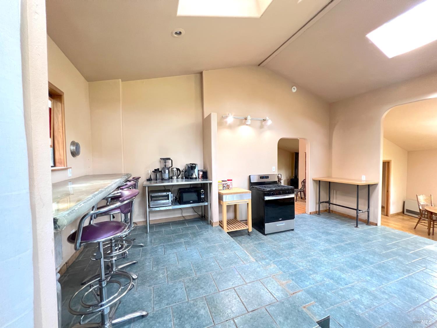 Detail Gallery Image 3 of 42 For 4000 Ridgewood Rd, Willits,  CA 95490 - 2 Beds | 2 Baths