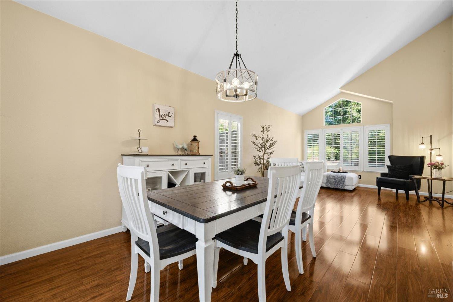 Detail Gallery Image 15 of 67 For 612 Cougar Ct, Vacaville,  CA 95688 - 4 Beds | 2/1 Baths