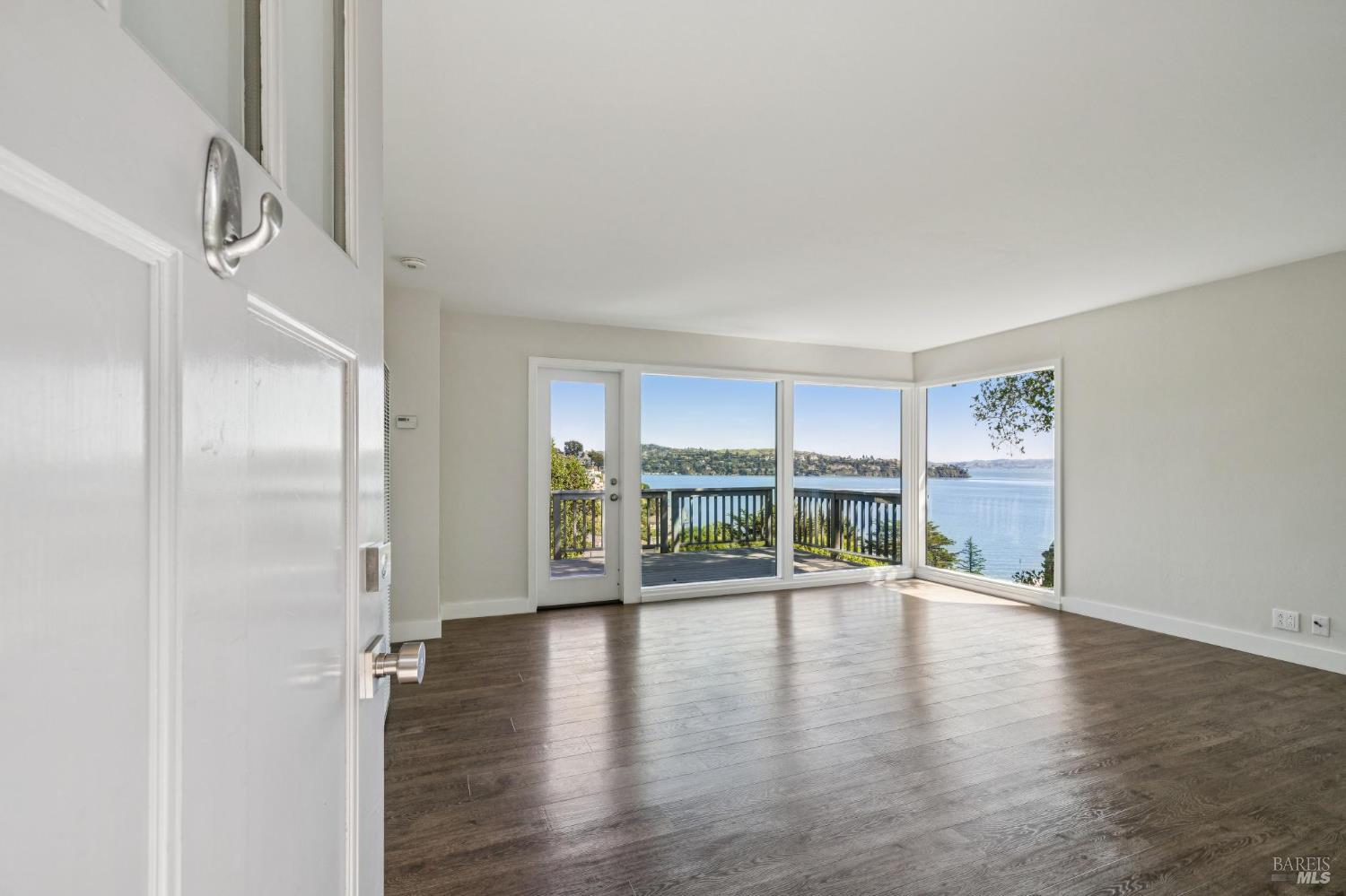 Detail Gallery Image 12 of 55 For 126 Edwards Ave, Sausalito,  CA 94965 - – Beds | – Baths