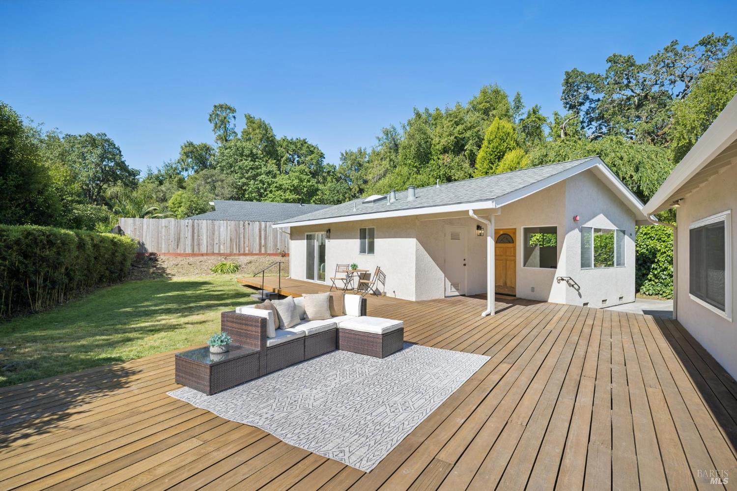 Detail Gallery Image 39 of 59 For 14 Angelica Ct, Novato,  CA 94947 - 5 Beds | 3 Baths