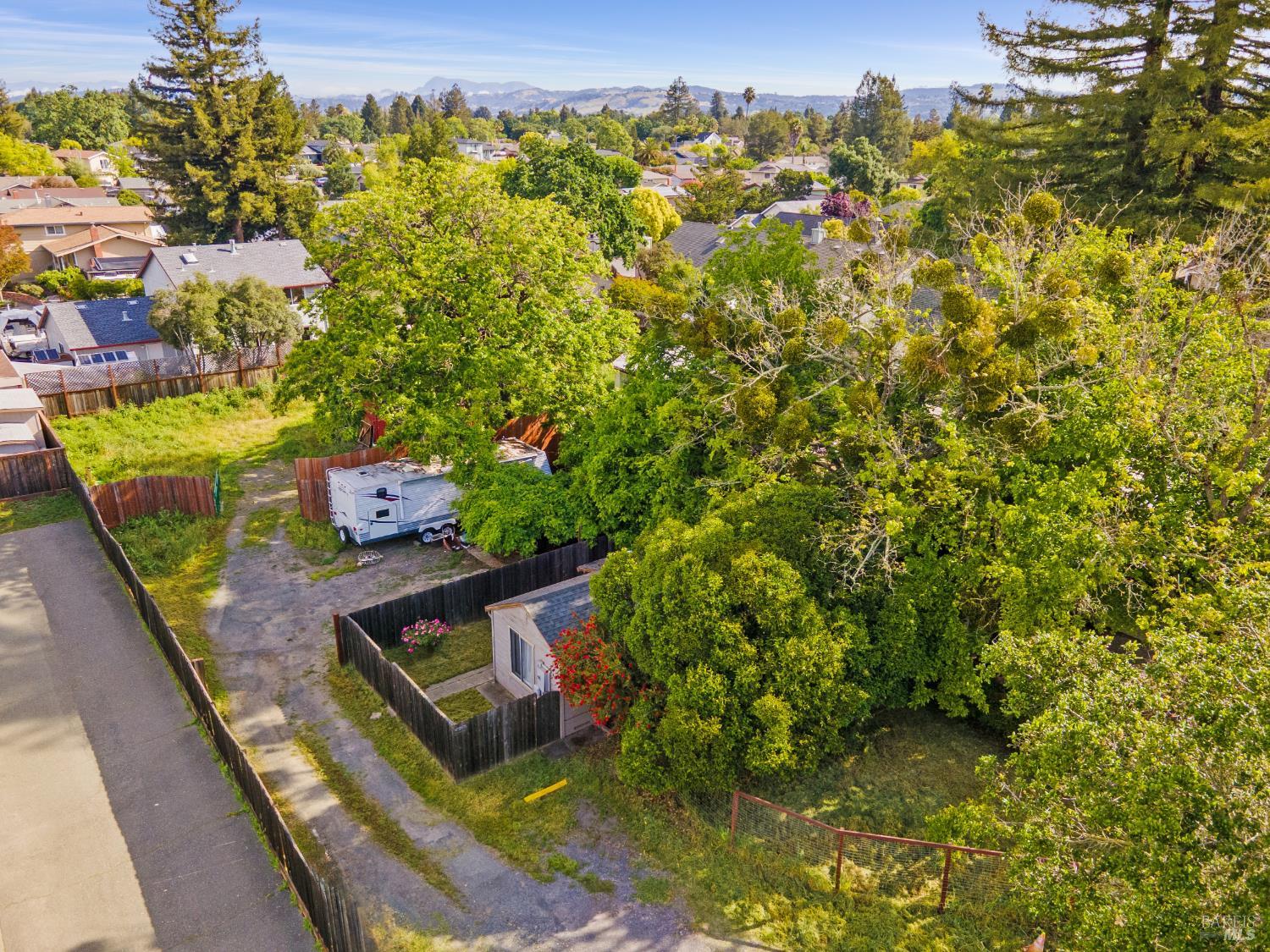 2457 Guerneville Road photo 3