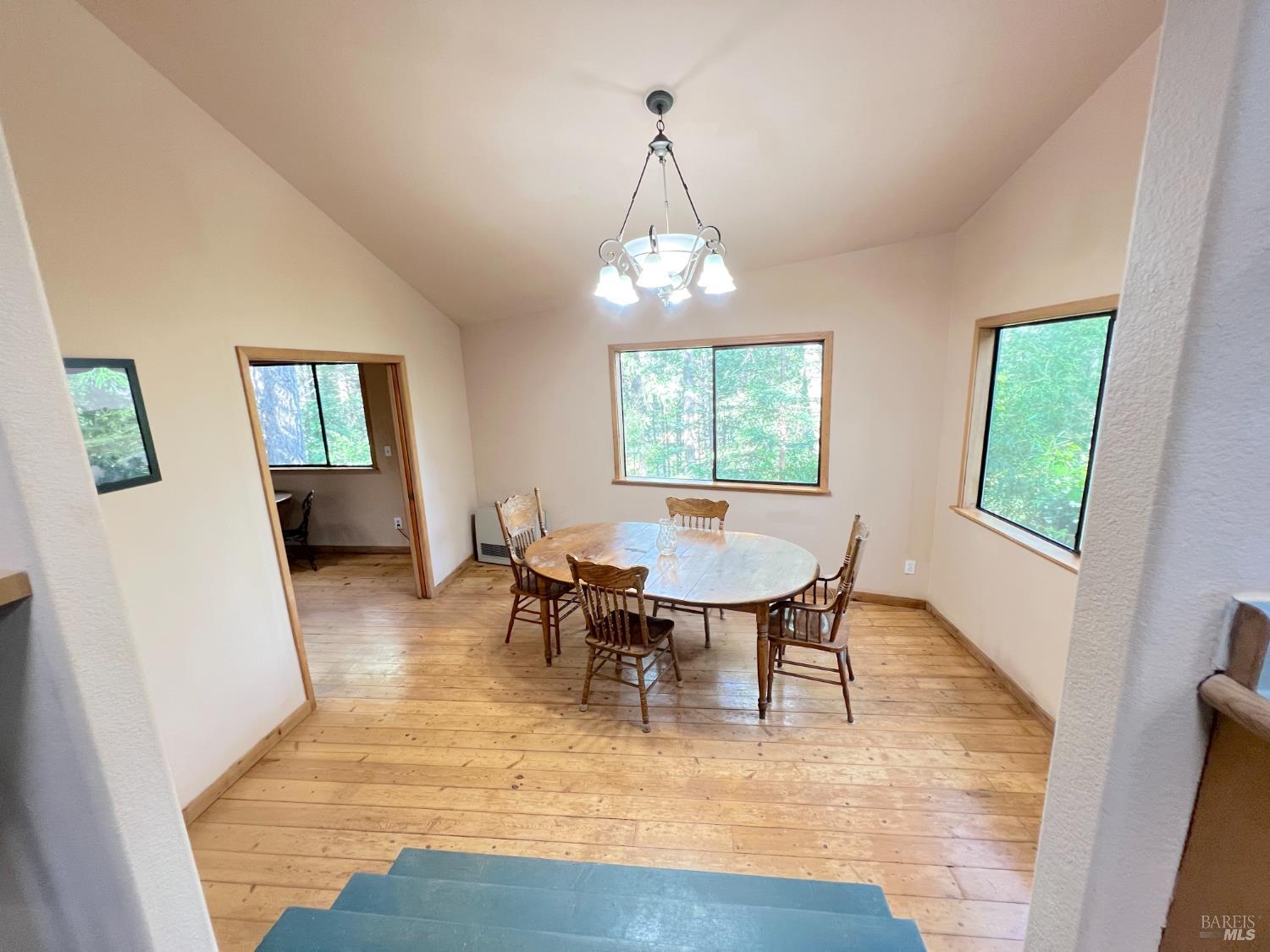 Detail Gallery Image 11 of 42 For 4000 Ridgewood Rd, Willits,  CA 95490 - 2 Beds | 2 Baths