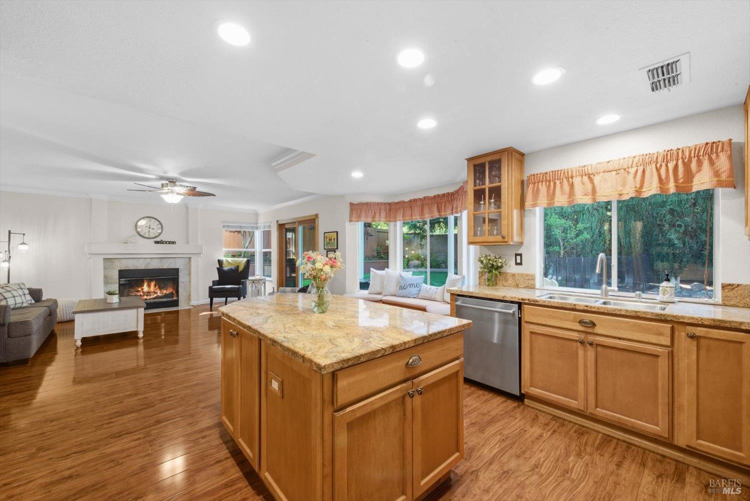 Detail Gallery Image 18 of 67 For 612 Cougar Ct, Vacaville,  CA 95688 - 4 Beds | 2/1 Baths