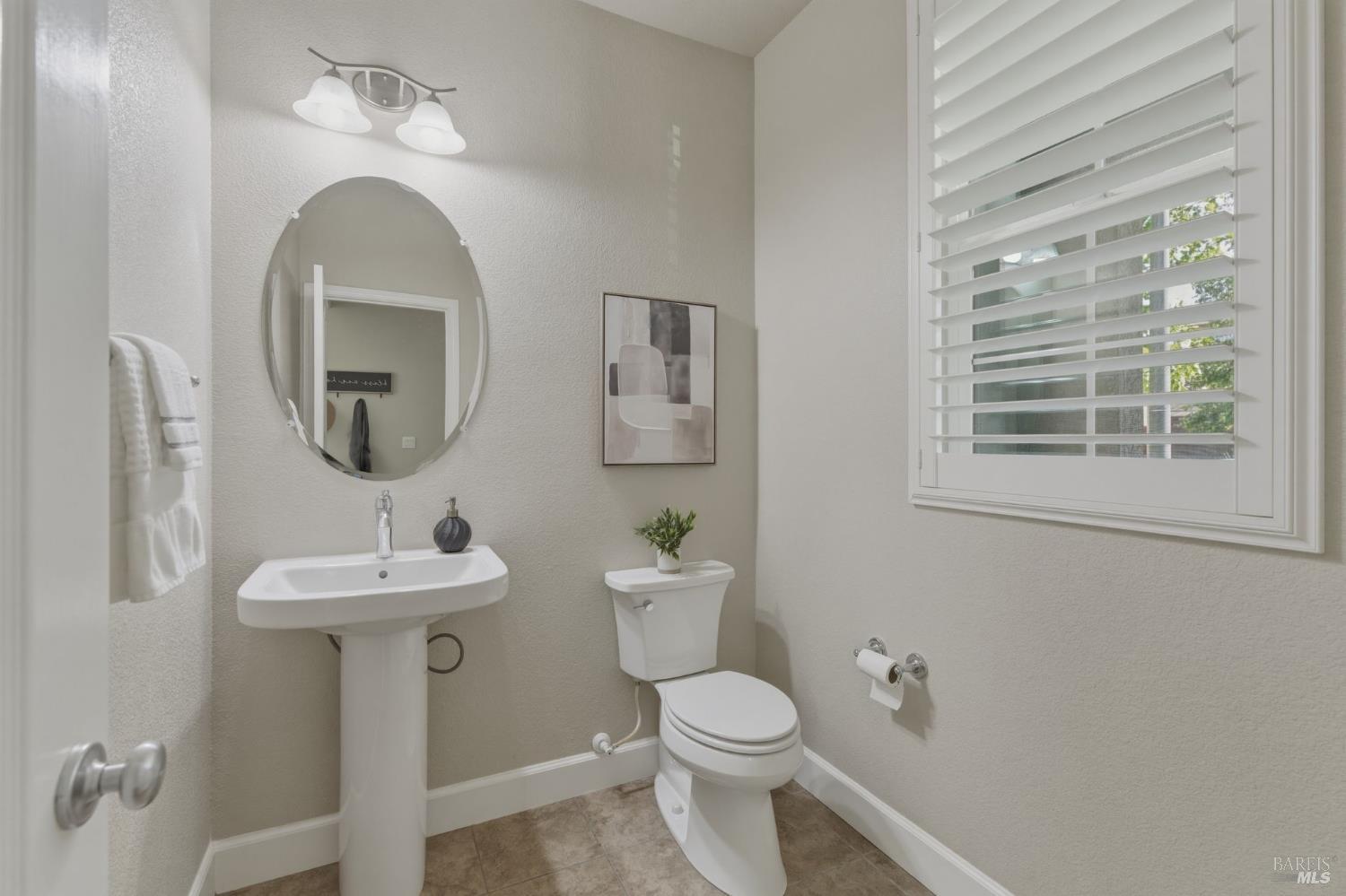 Detail Gallery Image 15 of 42 For 212 Juneau Dr, Vacaville,  CA 95687 - 3 Beds | 2/1 Baths