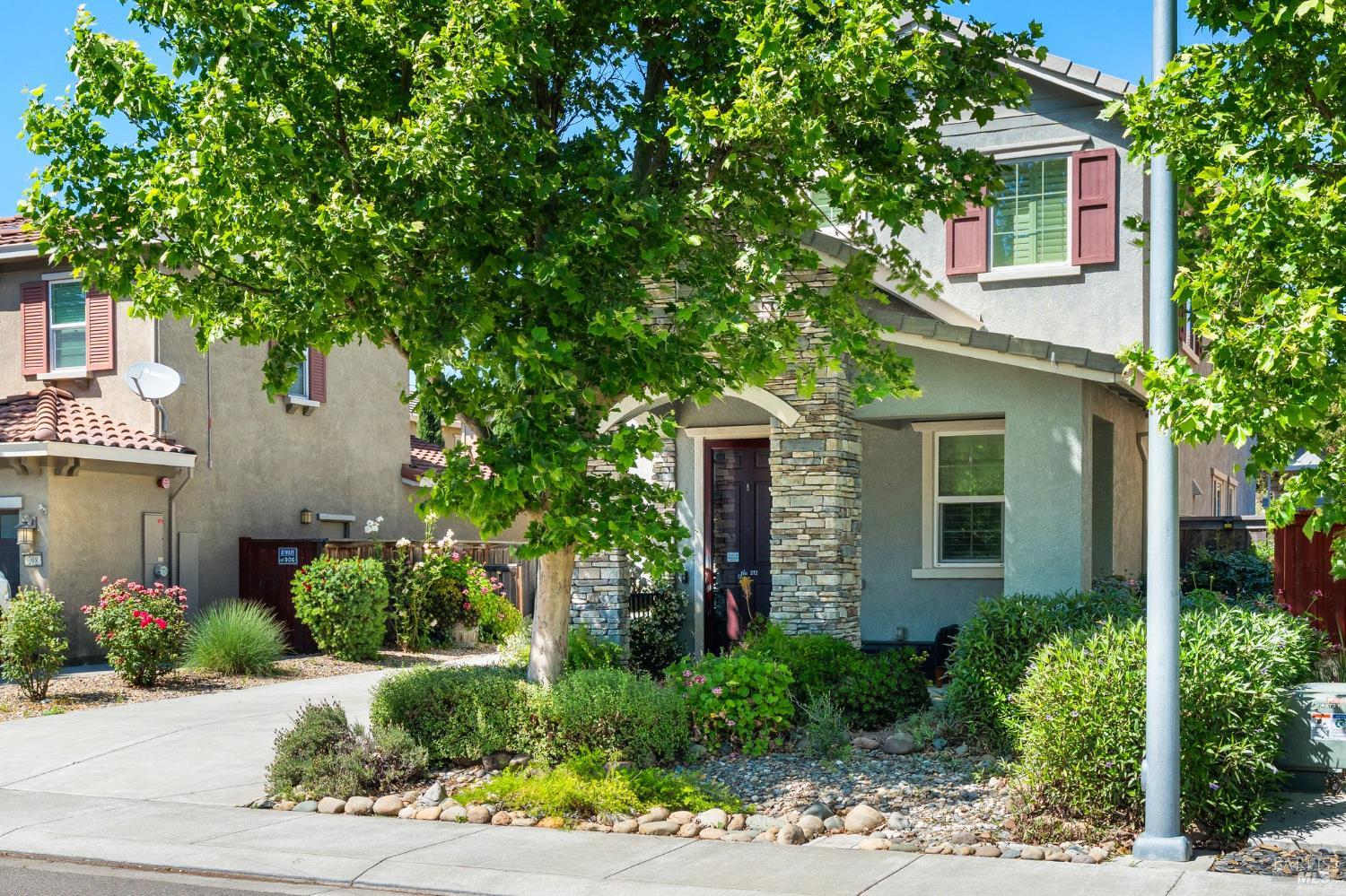 Detail Gallery Image 35 of 42 For 212 Juneau Dr, Vacaville,  CA 95687 - 3 Beds | 2/1 Baths